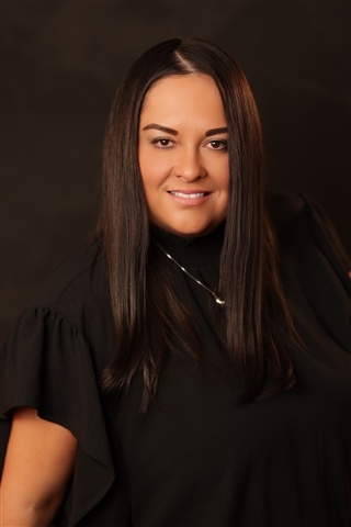 Profile picture of Laura Beam