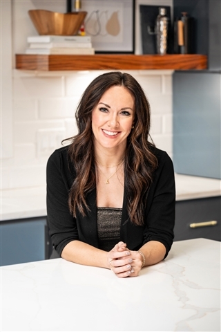 Profile picture of Kelli Ray