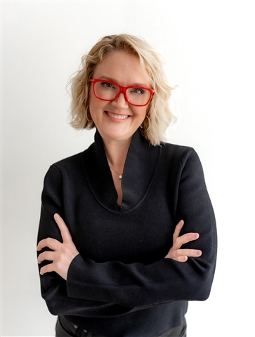 Profile picture of Claire Brown