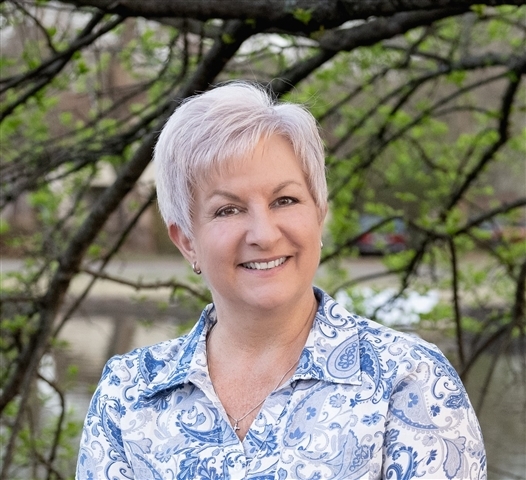Profile picture of Melissa Ross