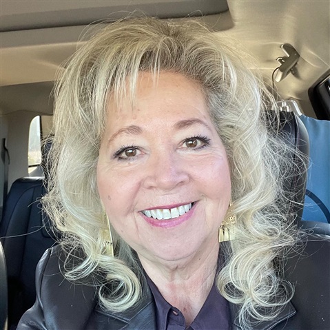 Profile picture of Jane Saunders