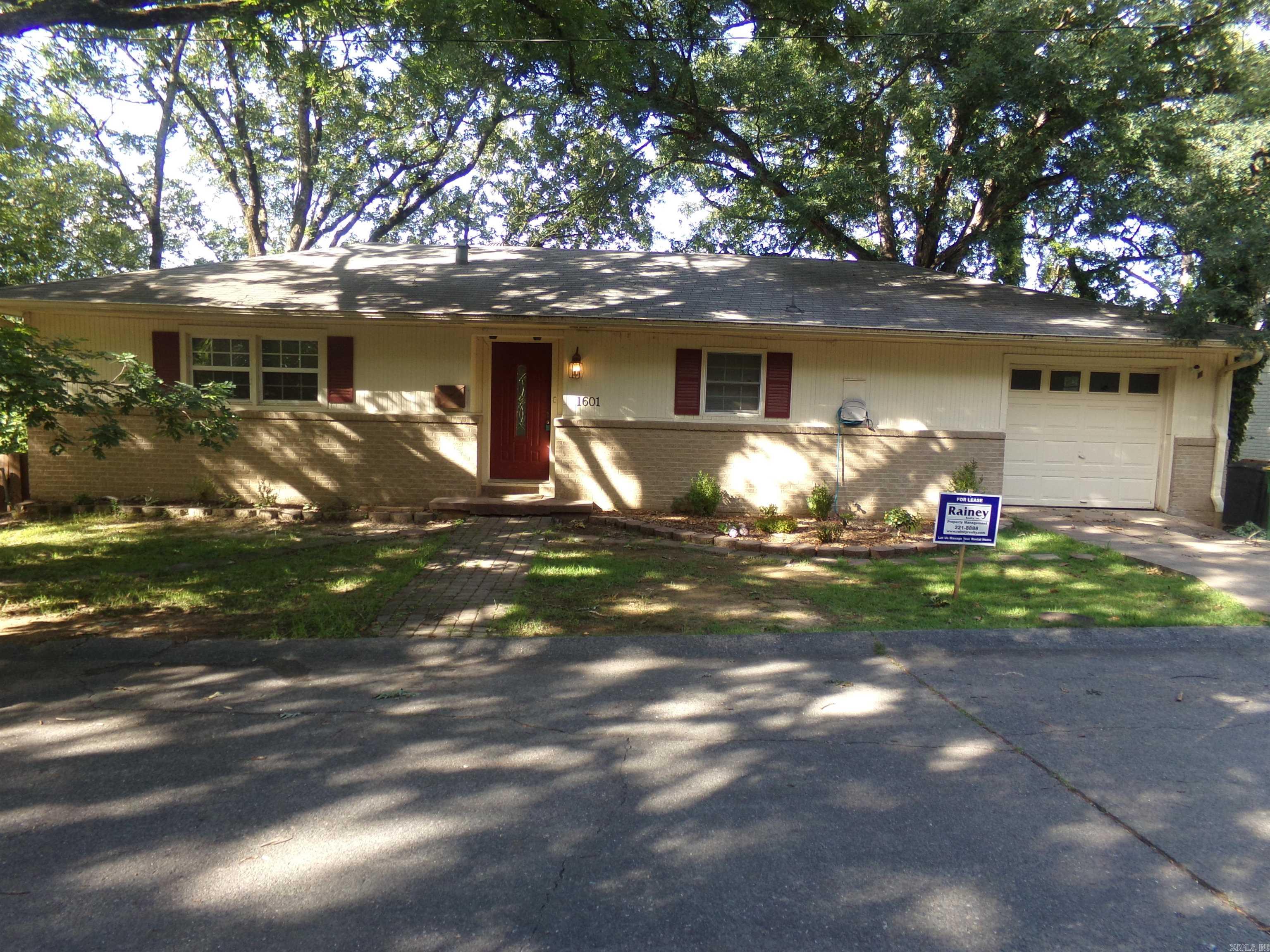 1601 Garland  North Little Rock, AR