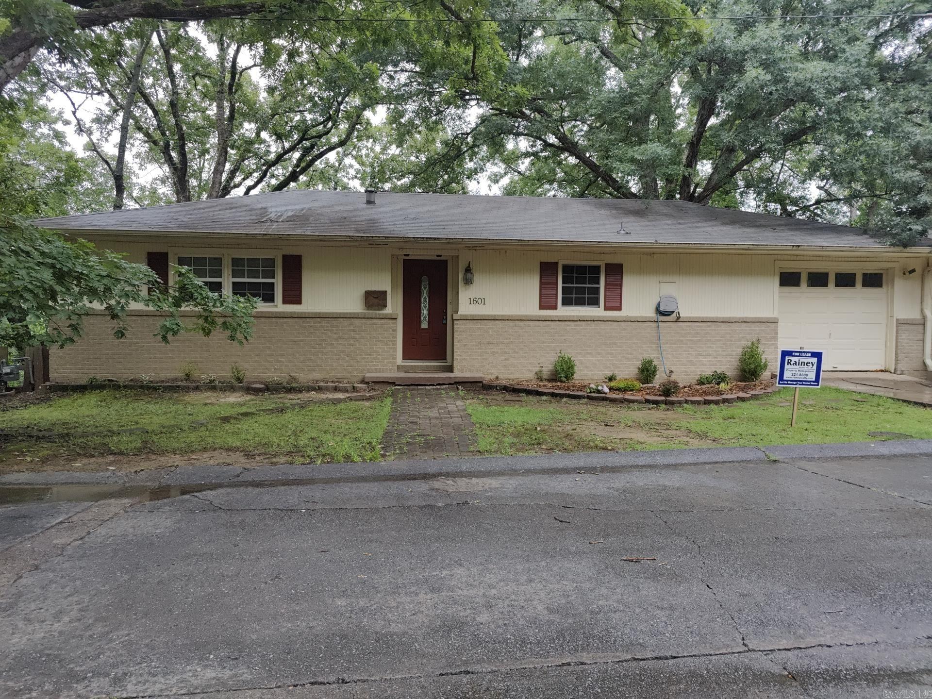1601 Garland  North Little Rock, AR