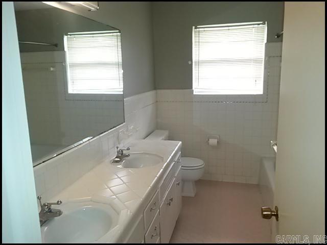 6601 Bluebird  Little Rock, AR