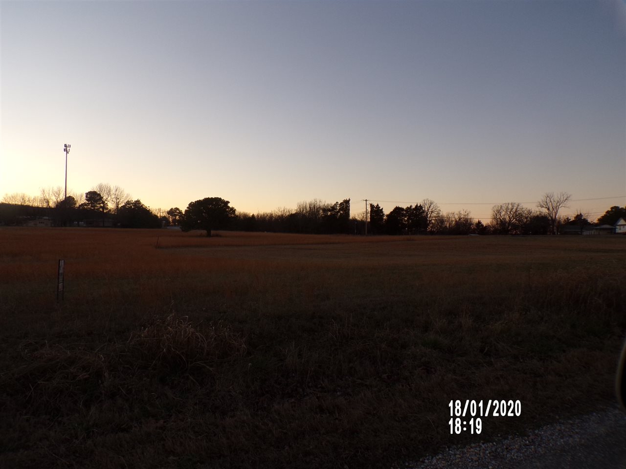  E MAIN  Mountain View, AR