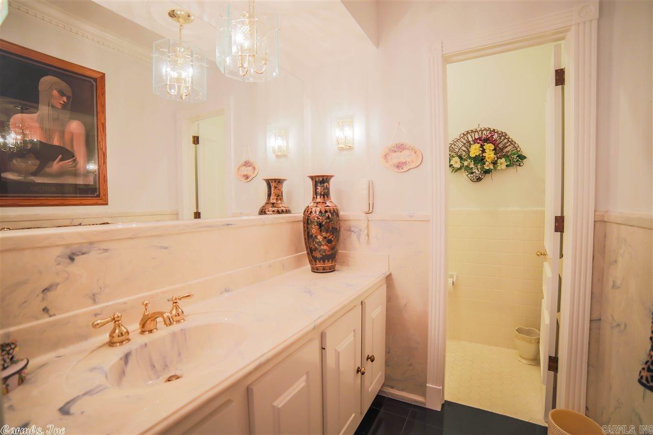 5 Edenwood Lane North Little Rock, AR 72116