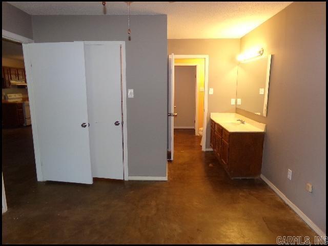 49 Oak Forest  Maumelle, AR