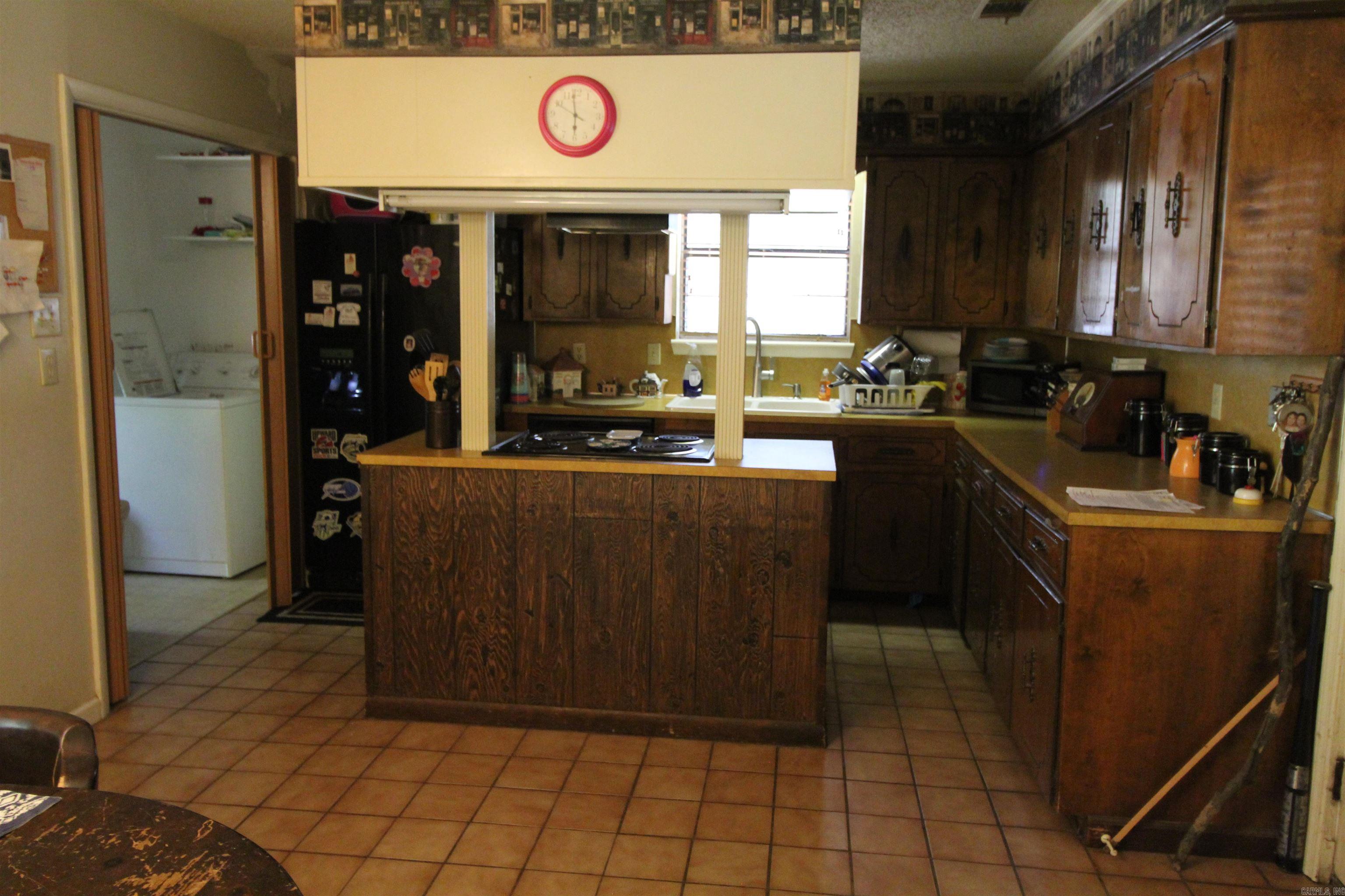 2453 Deerwood Dr — photo 4