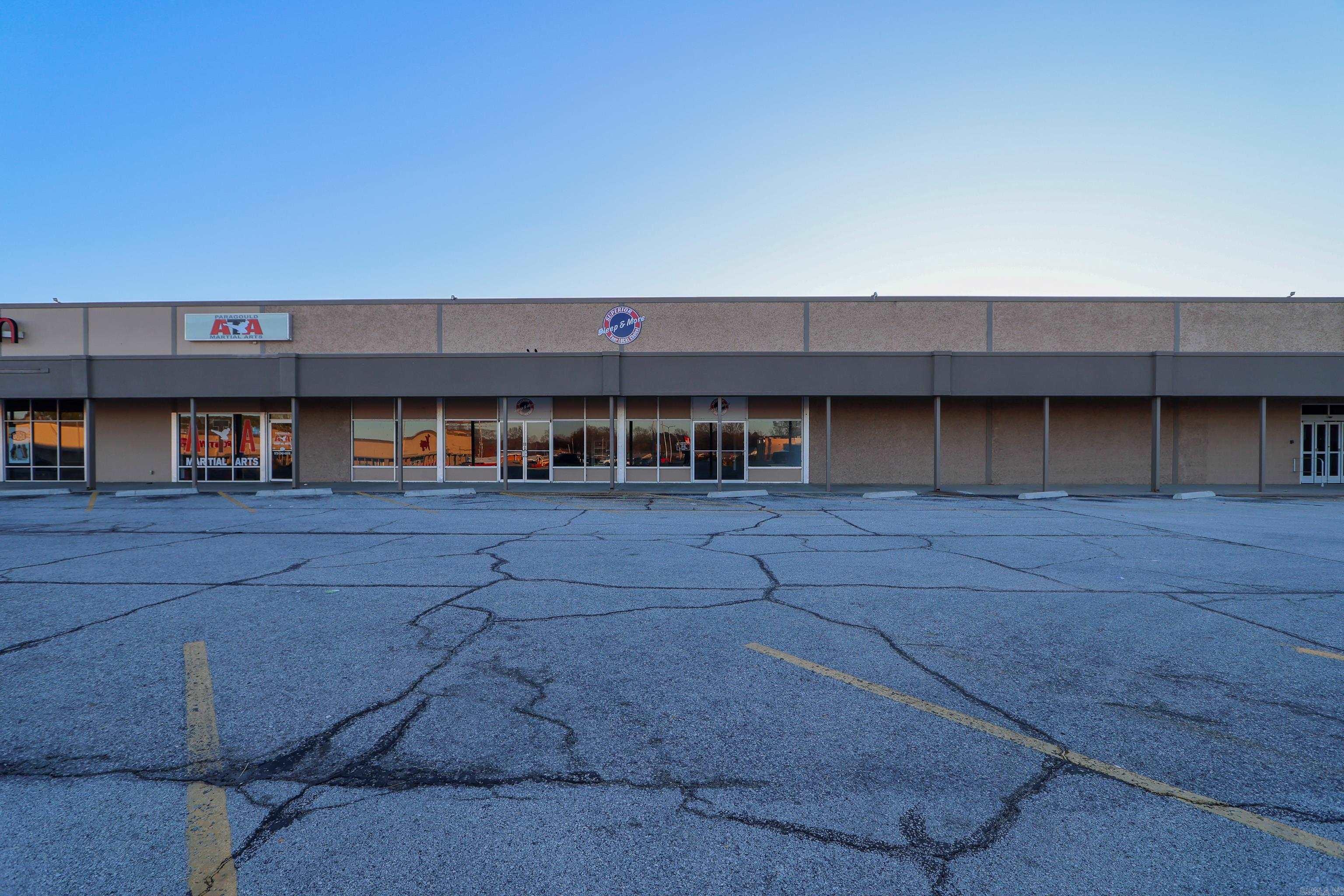 1723 W KINGSHIGHWAY STE 5 PARAGOULD PLAZA STE 5 Paragould, AR