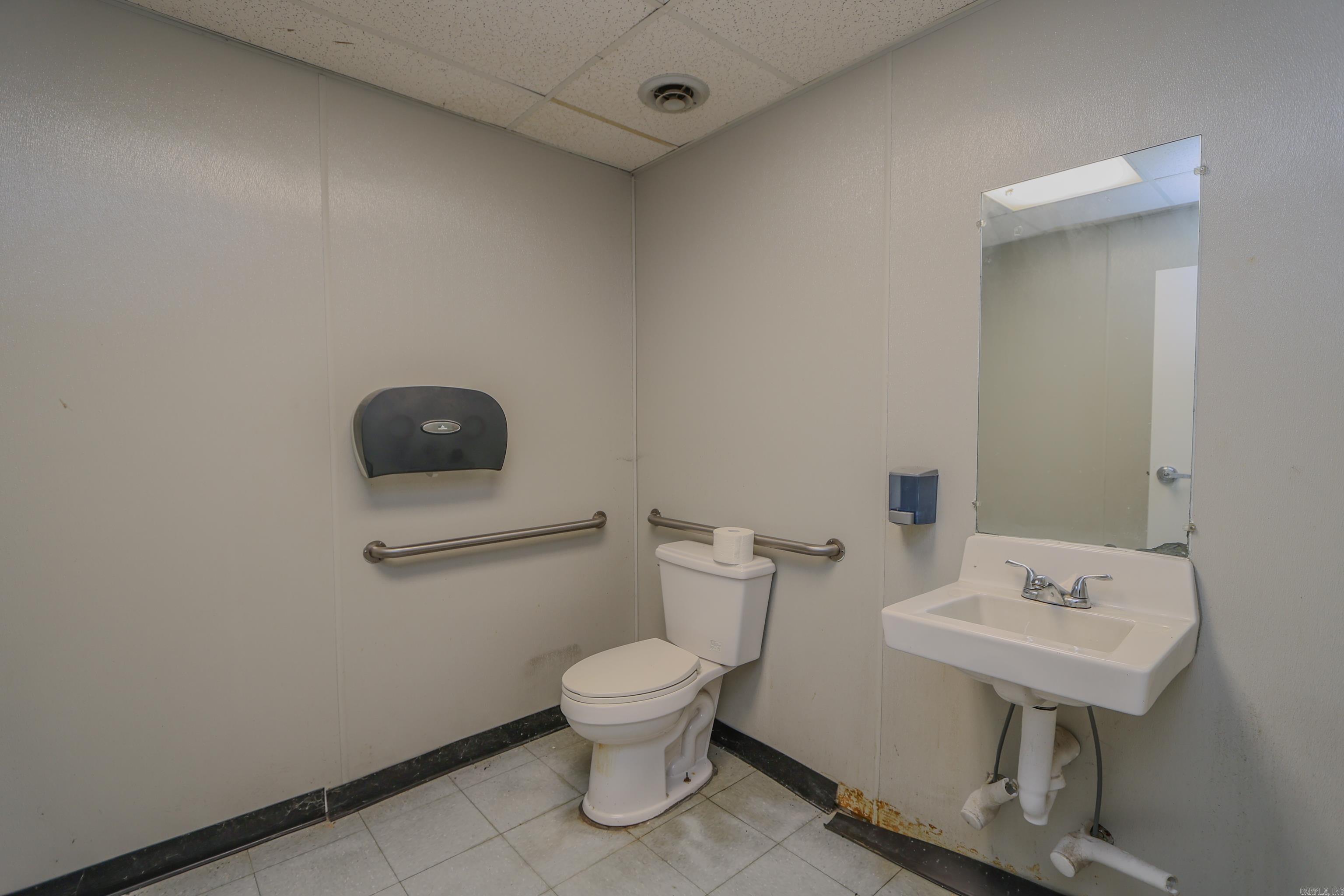 1723 W KINGSHIGHWAY STE 4 PARAGOULD PLAZA STE 4 Paragould, AR