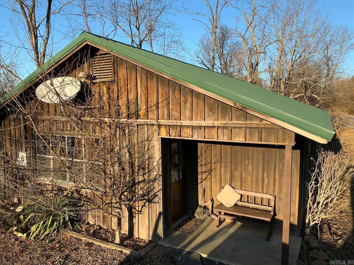 6237 AR 16 HWY  Fallsville, AR