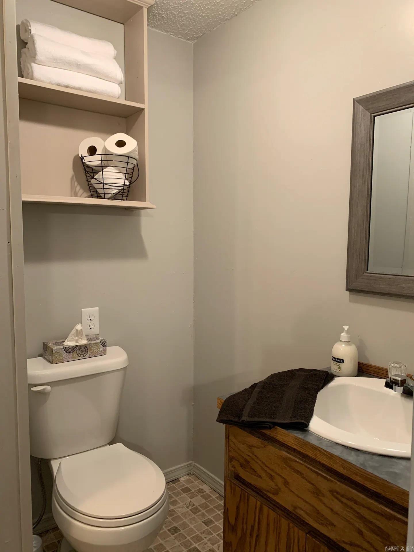 6237 AR 16 HWY  Fallsville, AR