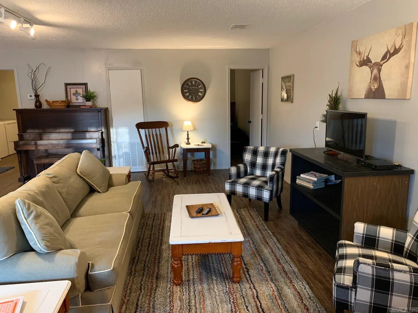 6237 AR 16 HWY  Fallsville, AR