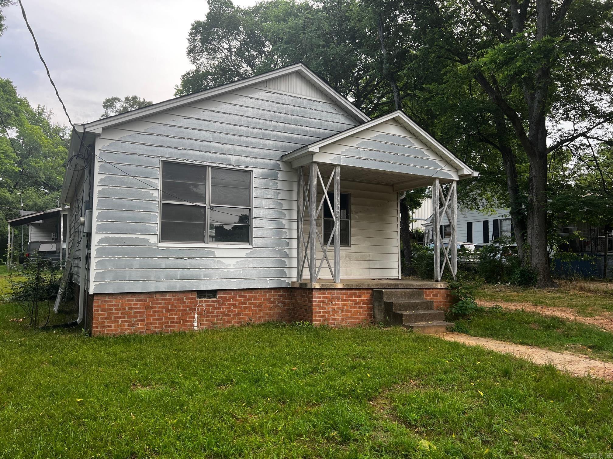 915 W Sevier Street