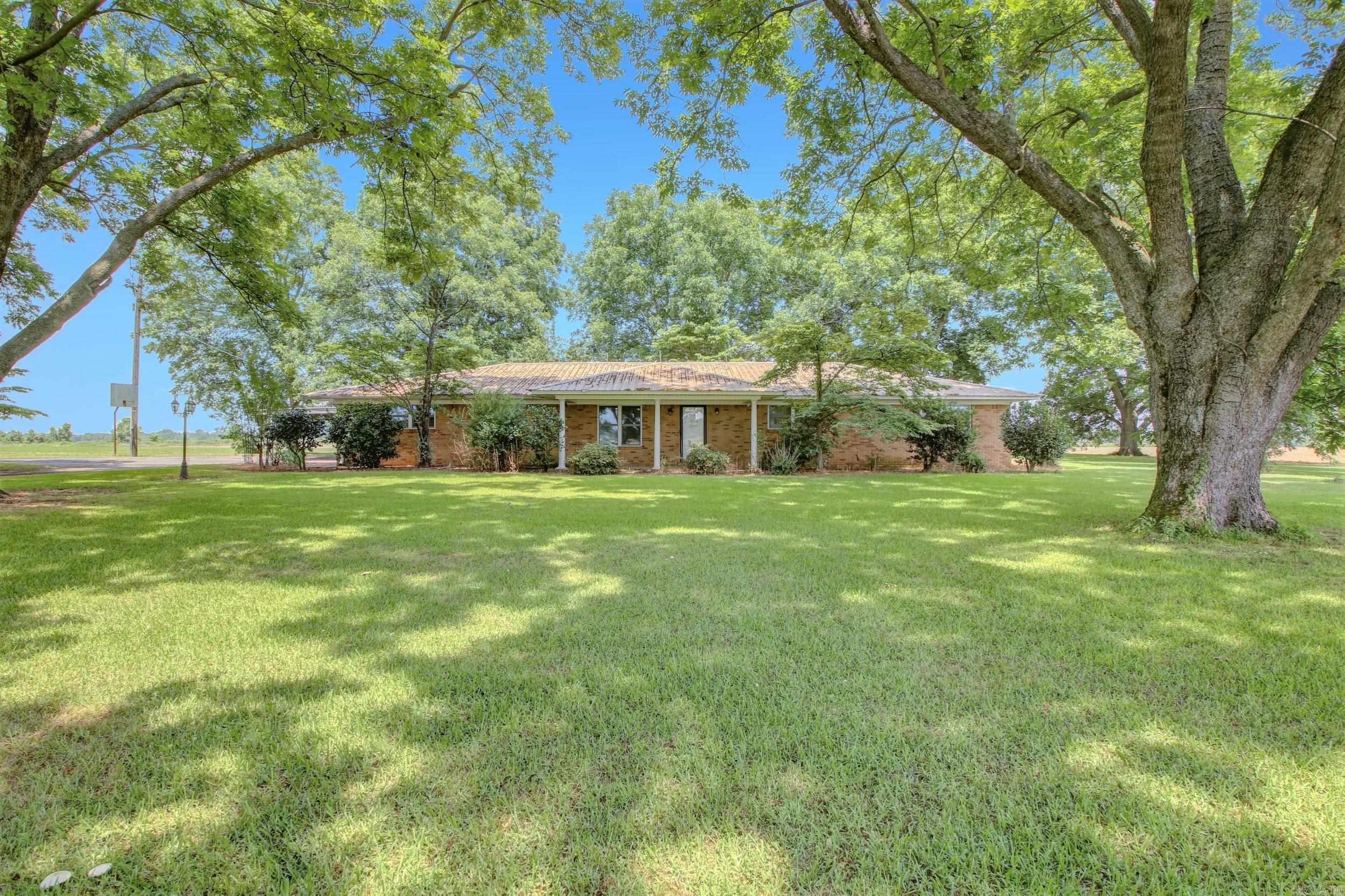 3407 S 65 Highway Pine Bluff, AR 71601