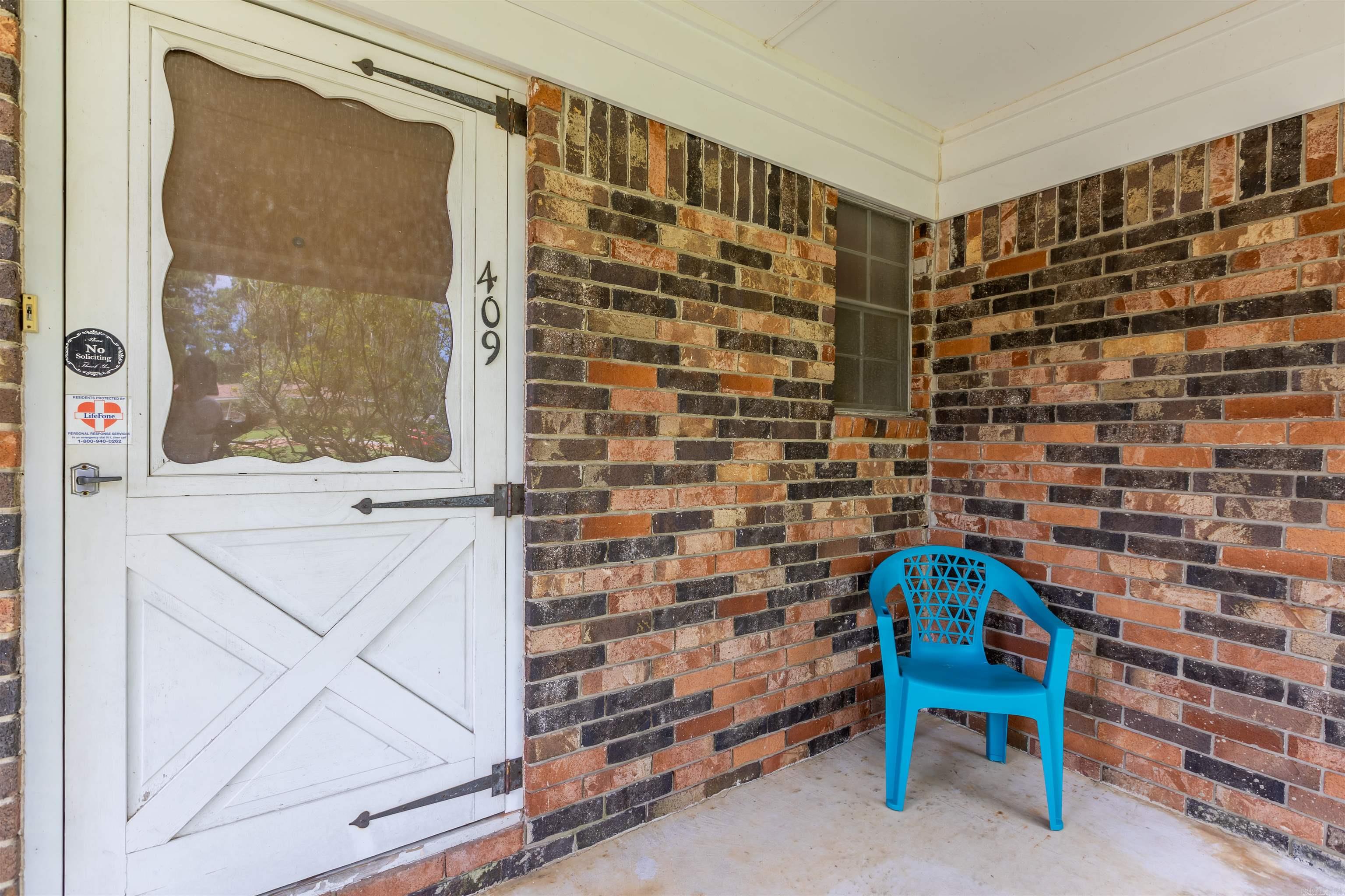 409 Neal Street — photo 3