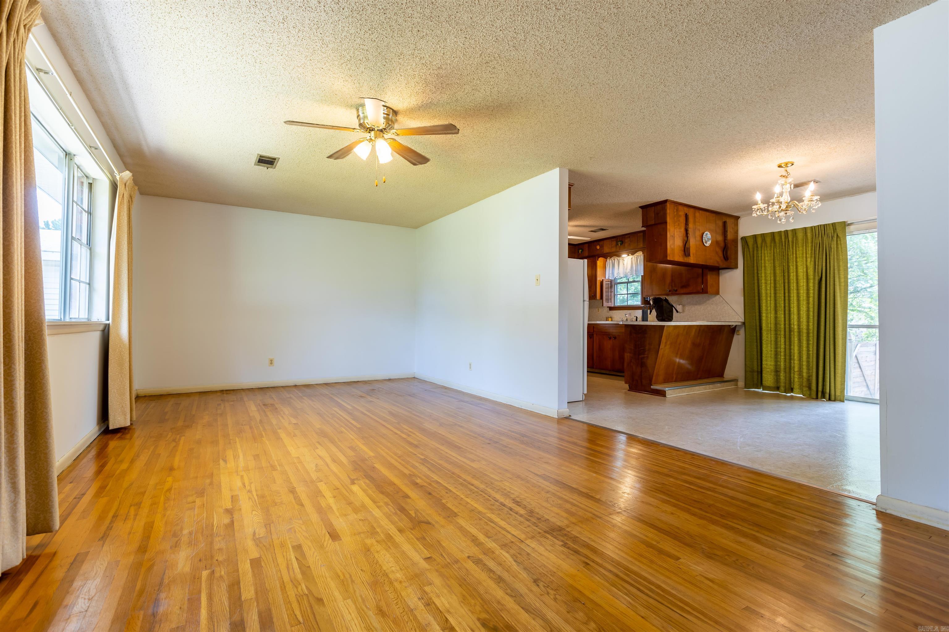 409 Neal Street — photo 4