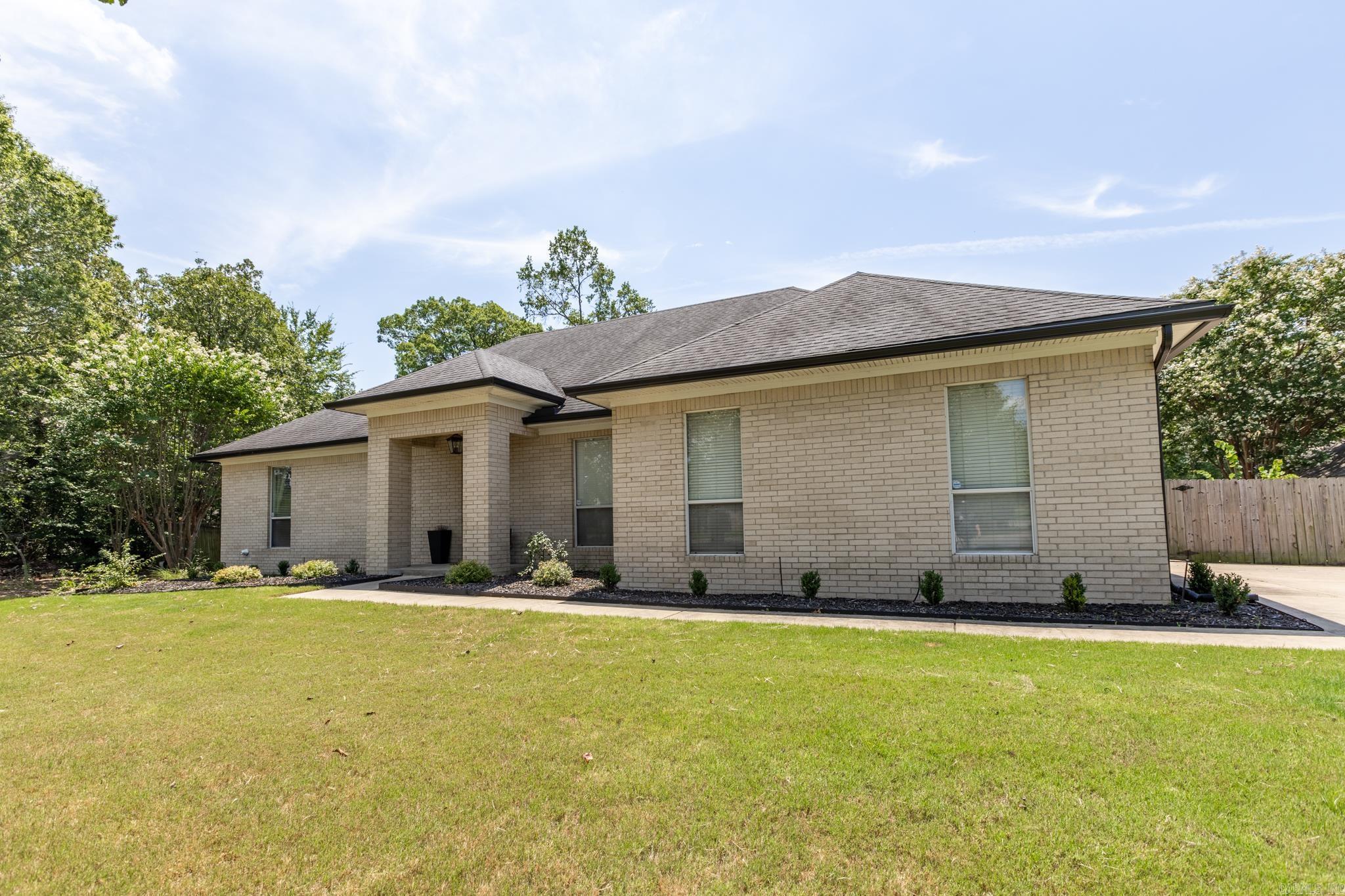 218 Country Club Parkway