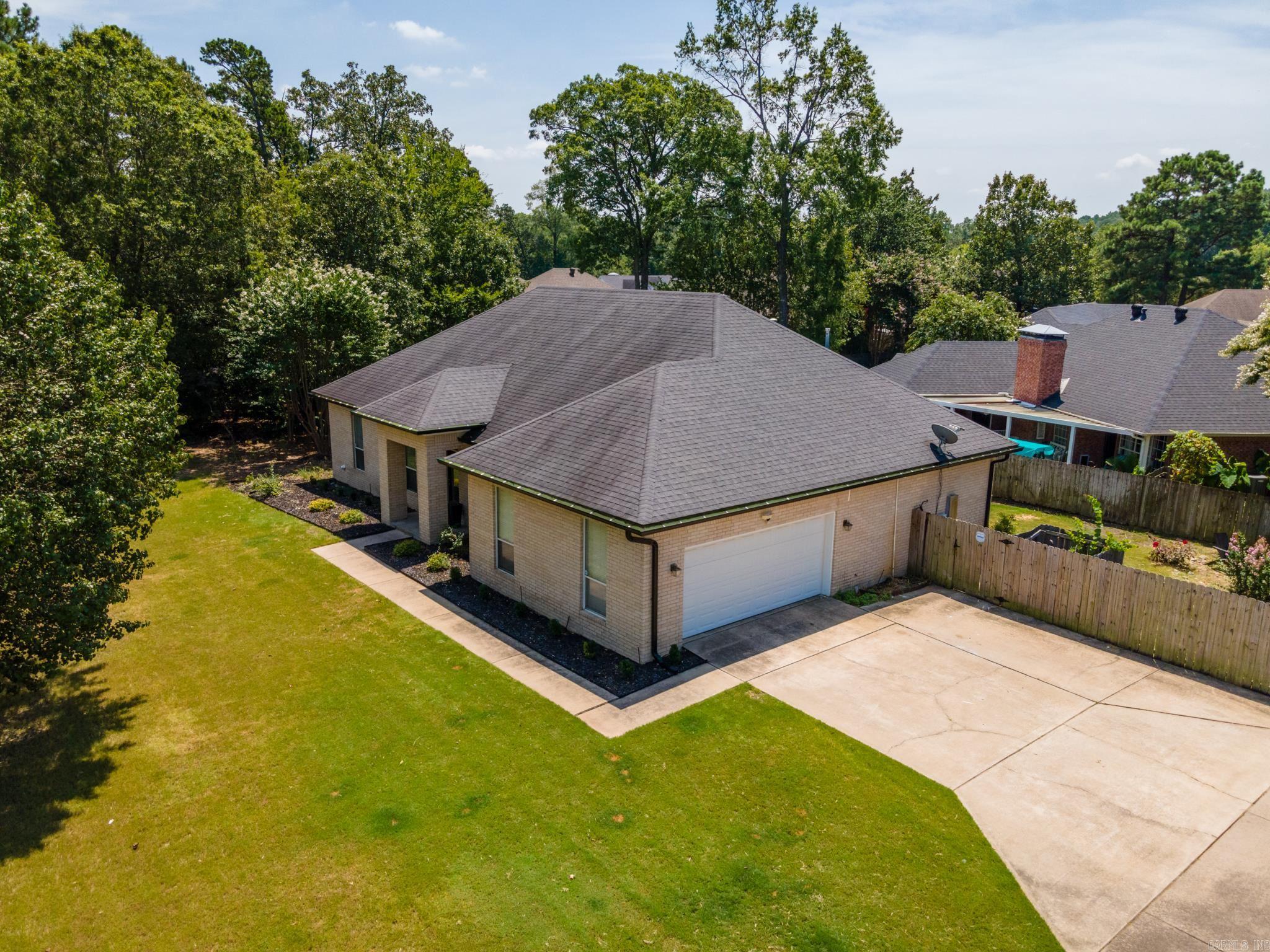 218 Country Club Parkway — photo 4