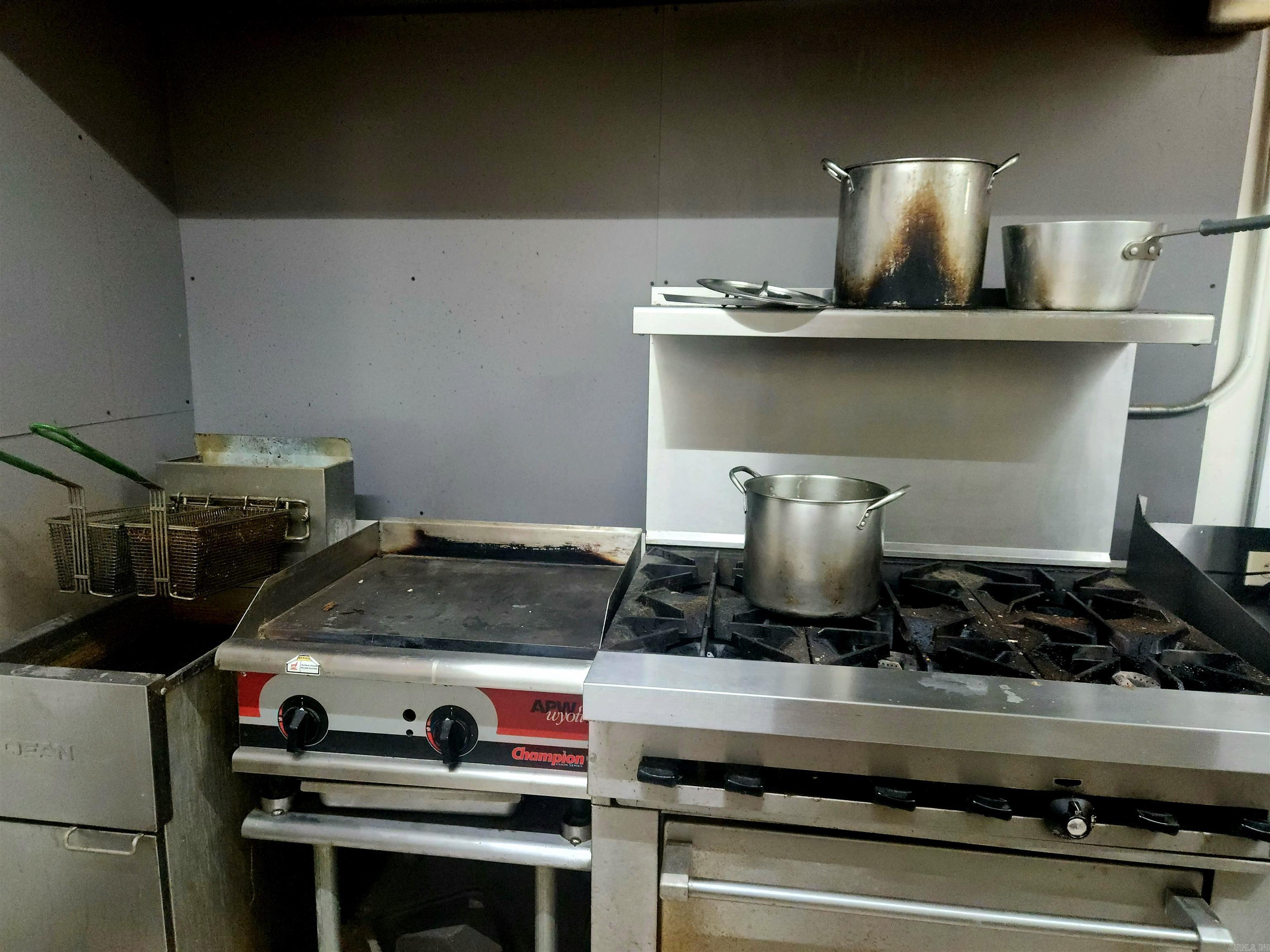 15920-16000 N I-30  Benton, AR