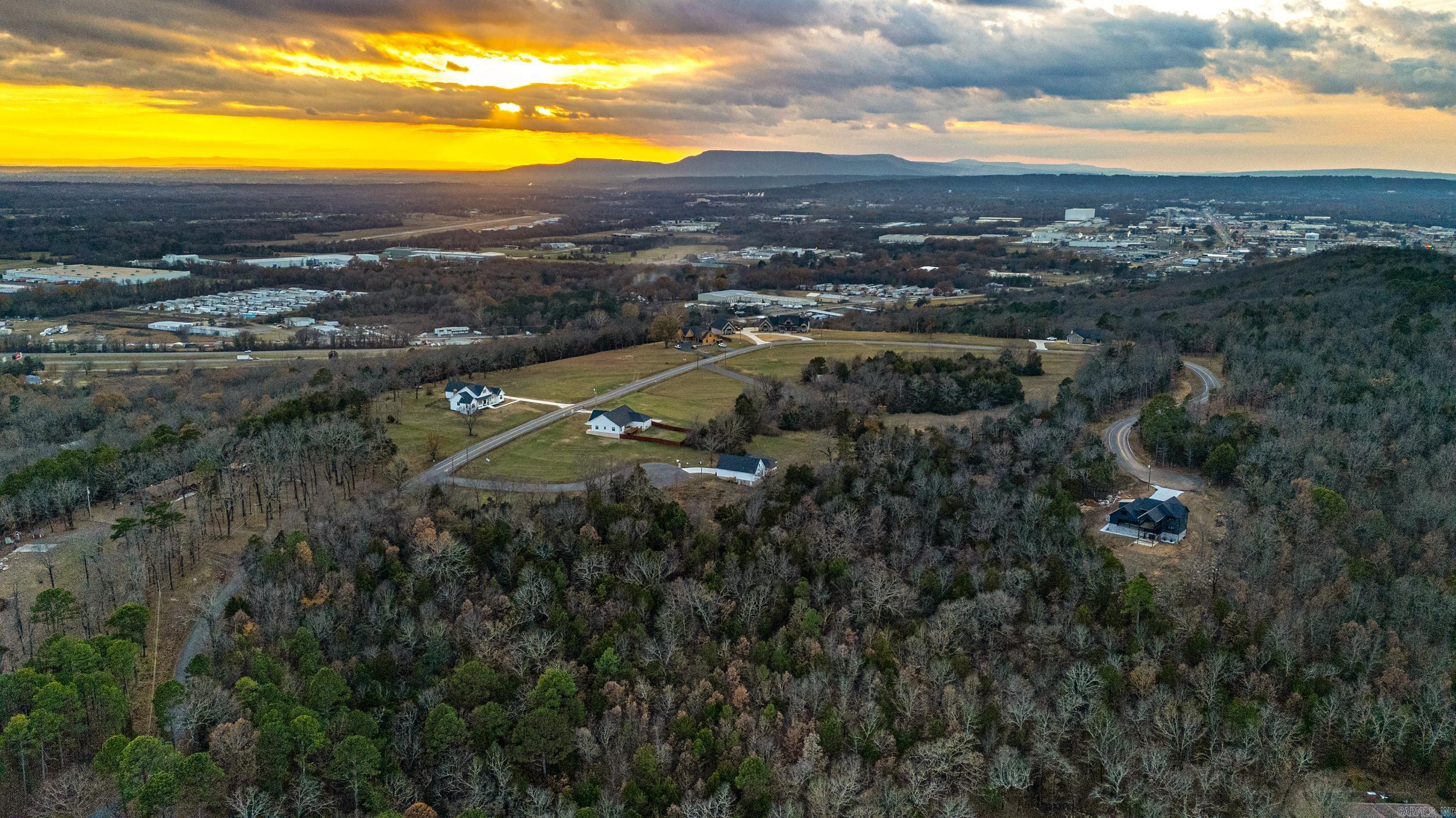 412 Apple  Russellville, AR