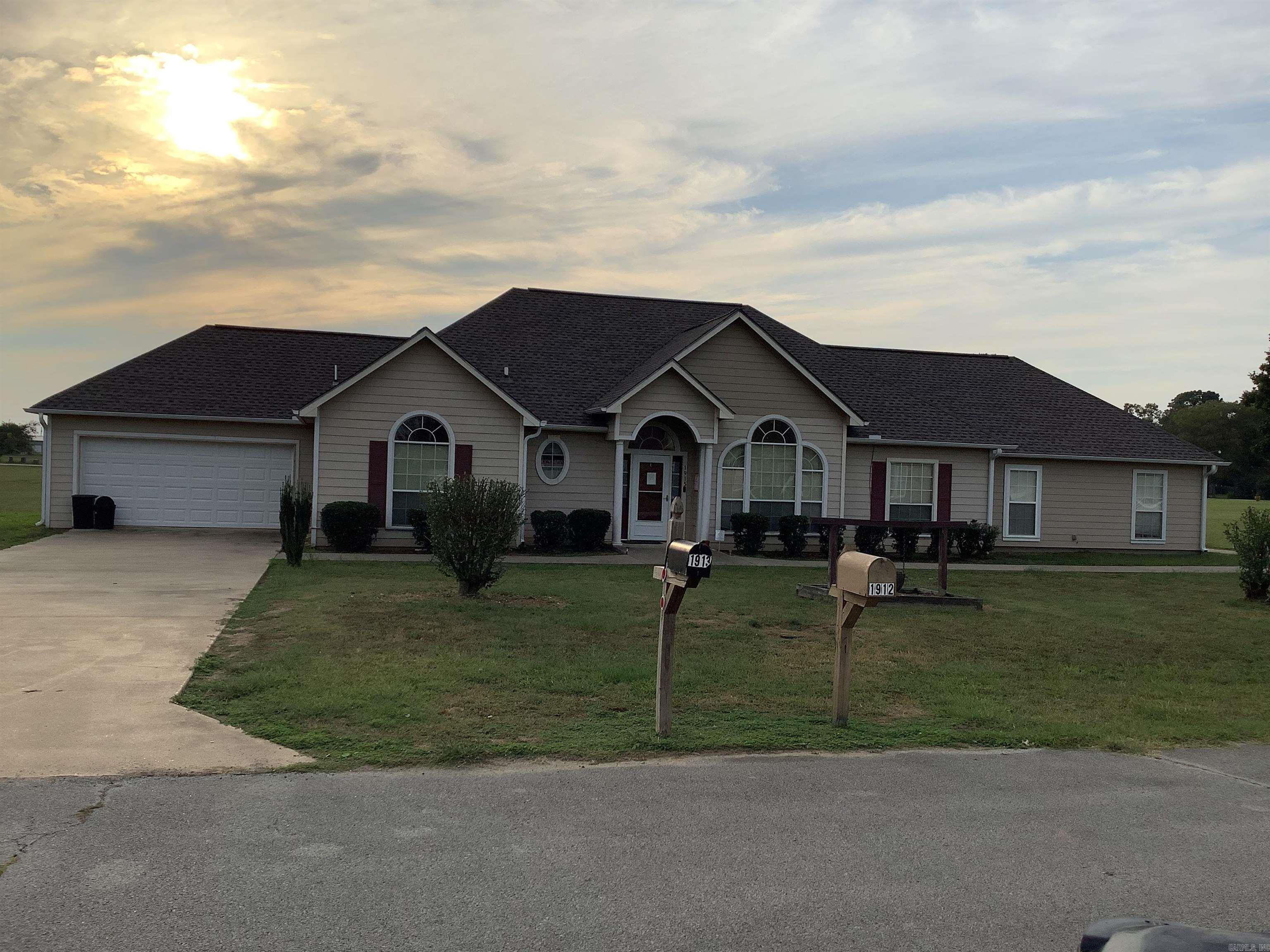 1913 N Twelfth Street  Augusta, AR