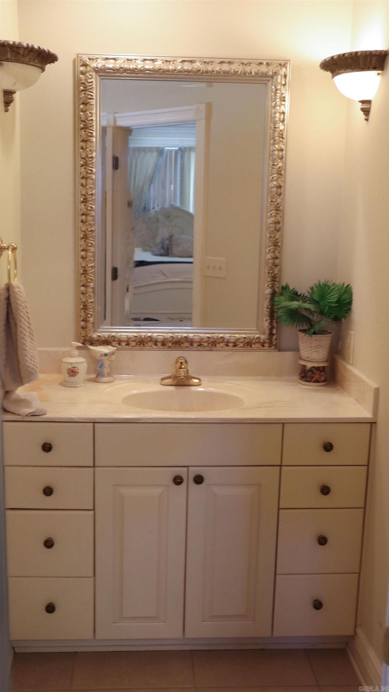 2121 Lakewood Drive Piggott, AR 72454