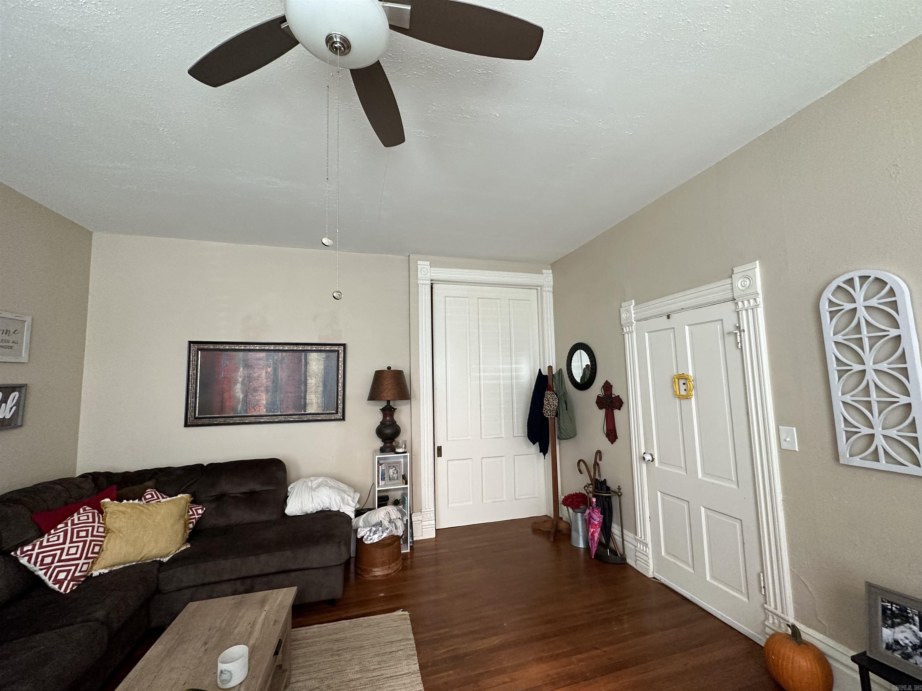 915 E 5th  Texarkana, AR