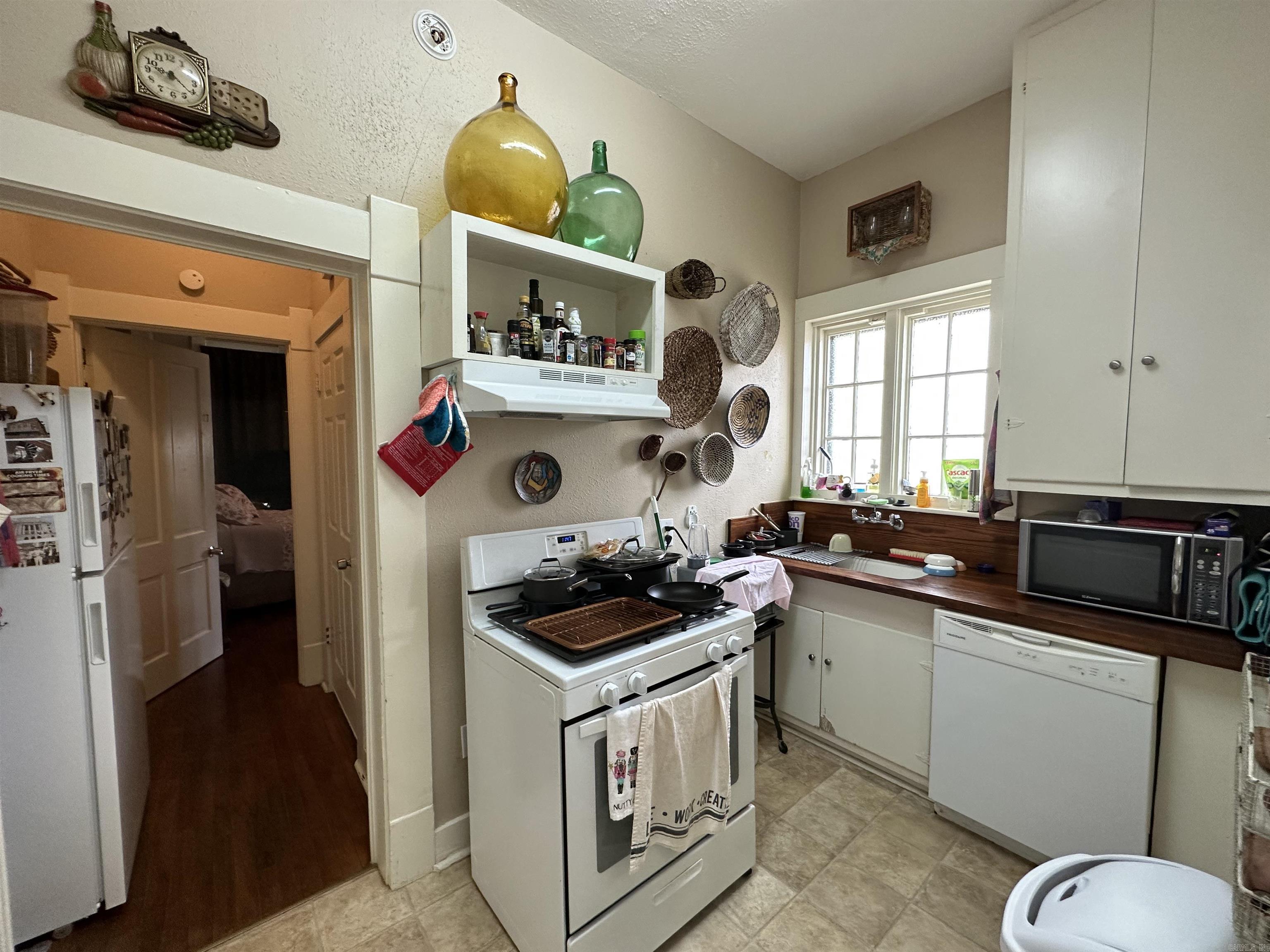 915 E 5th  Texarkana, AR