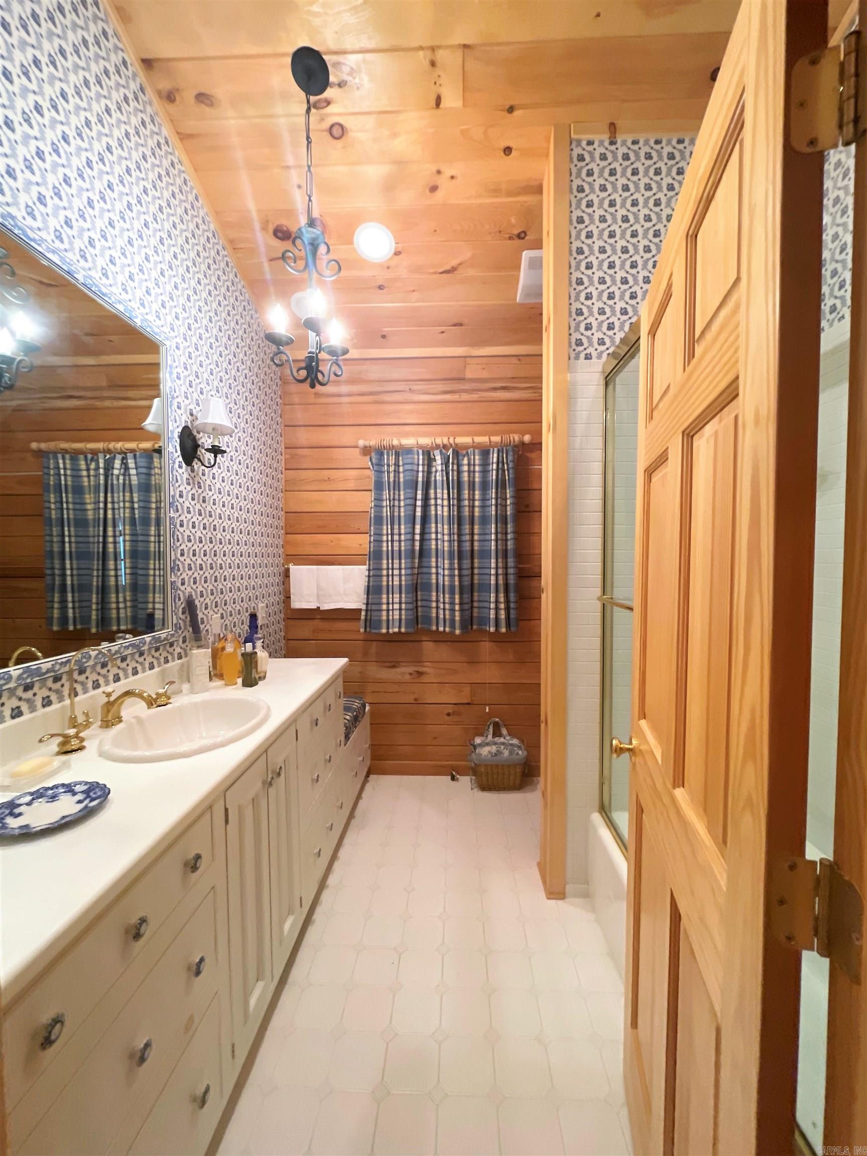 319 Salmon Lane Watson, OK 74963