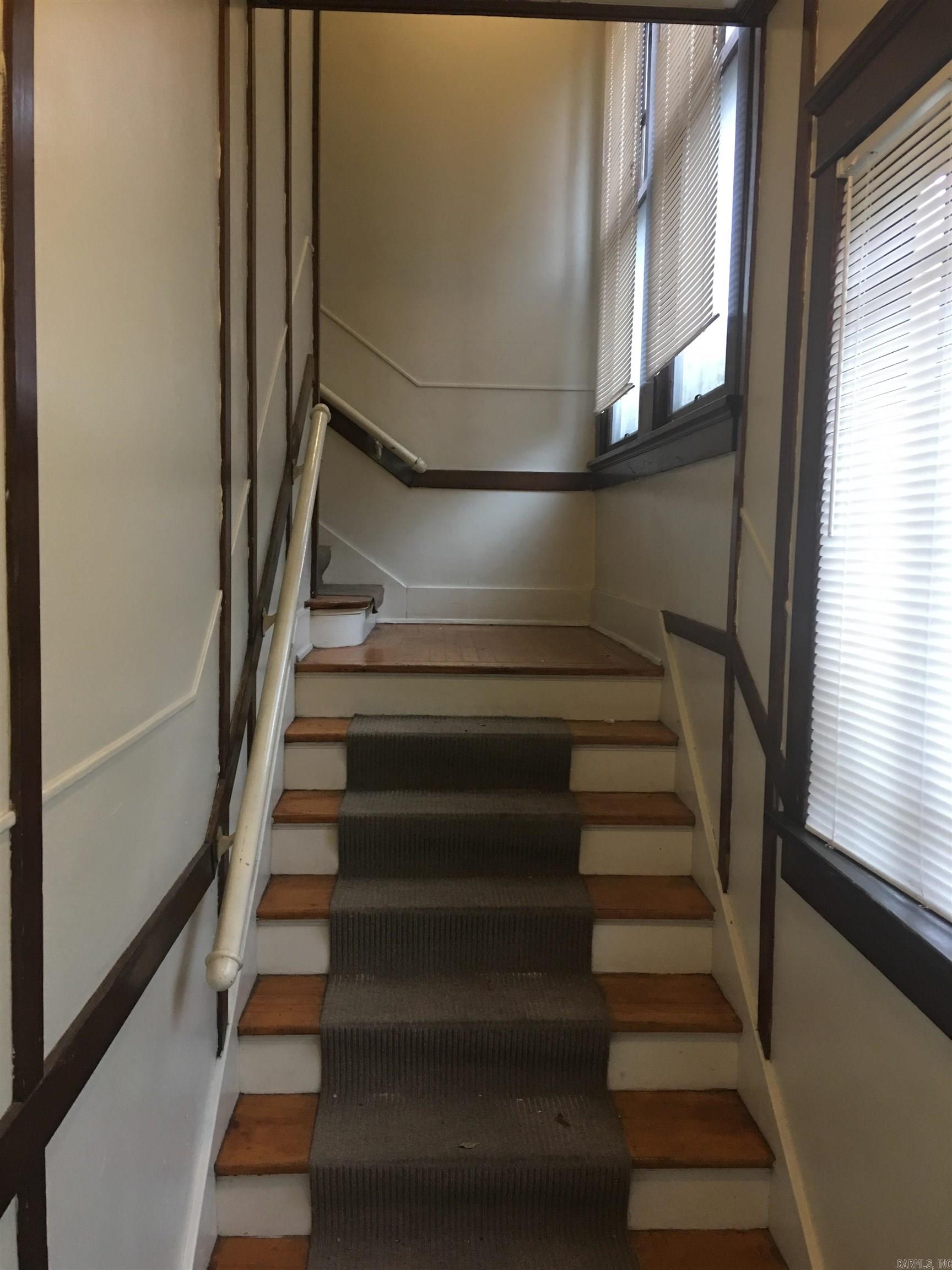 2216 S Izard  Little Rock, AR