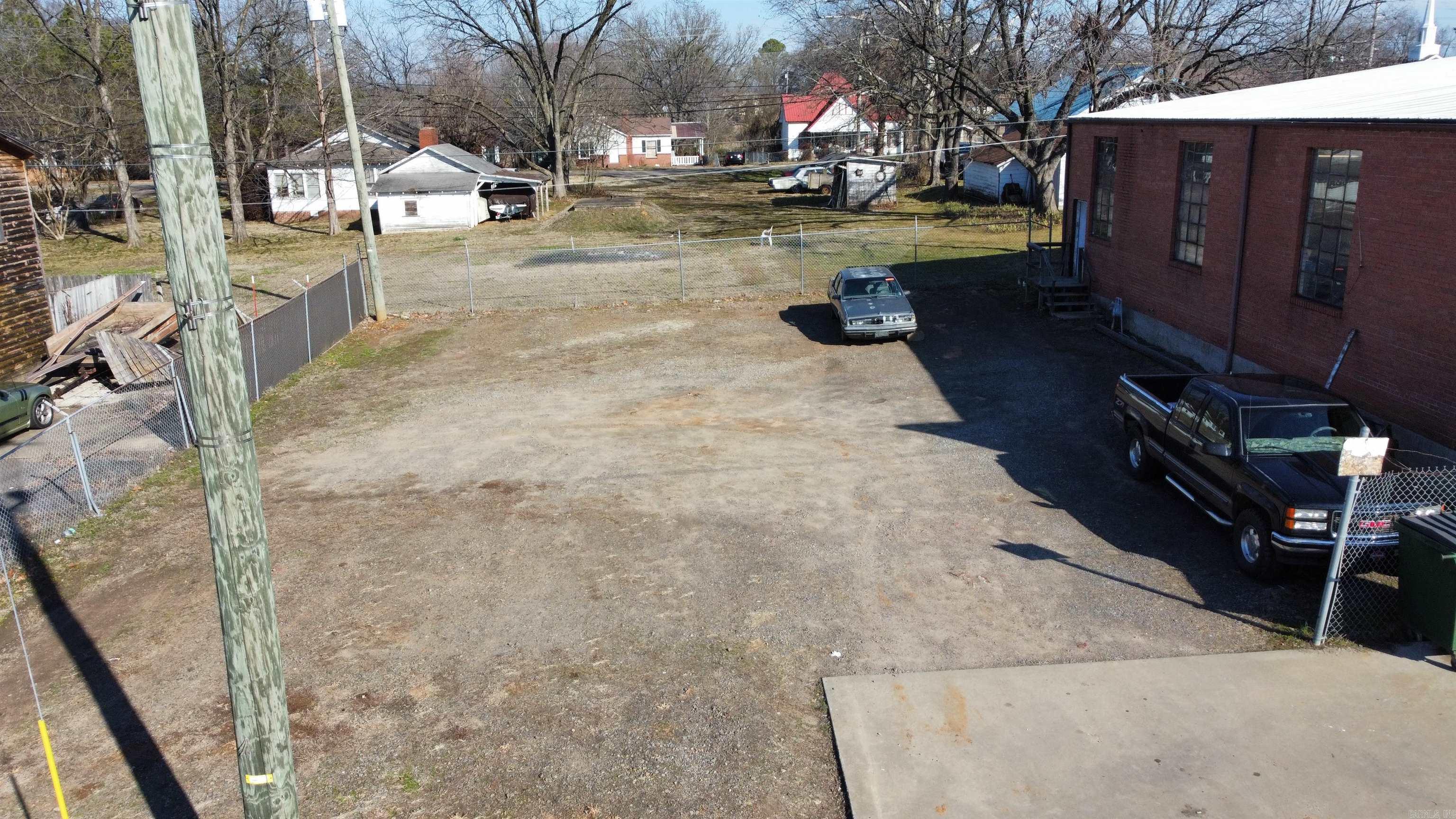 1406 W Main  Clarksville, AR