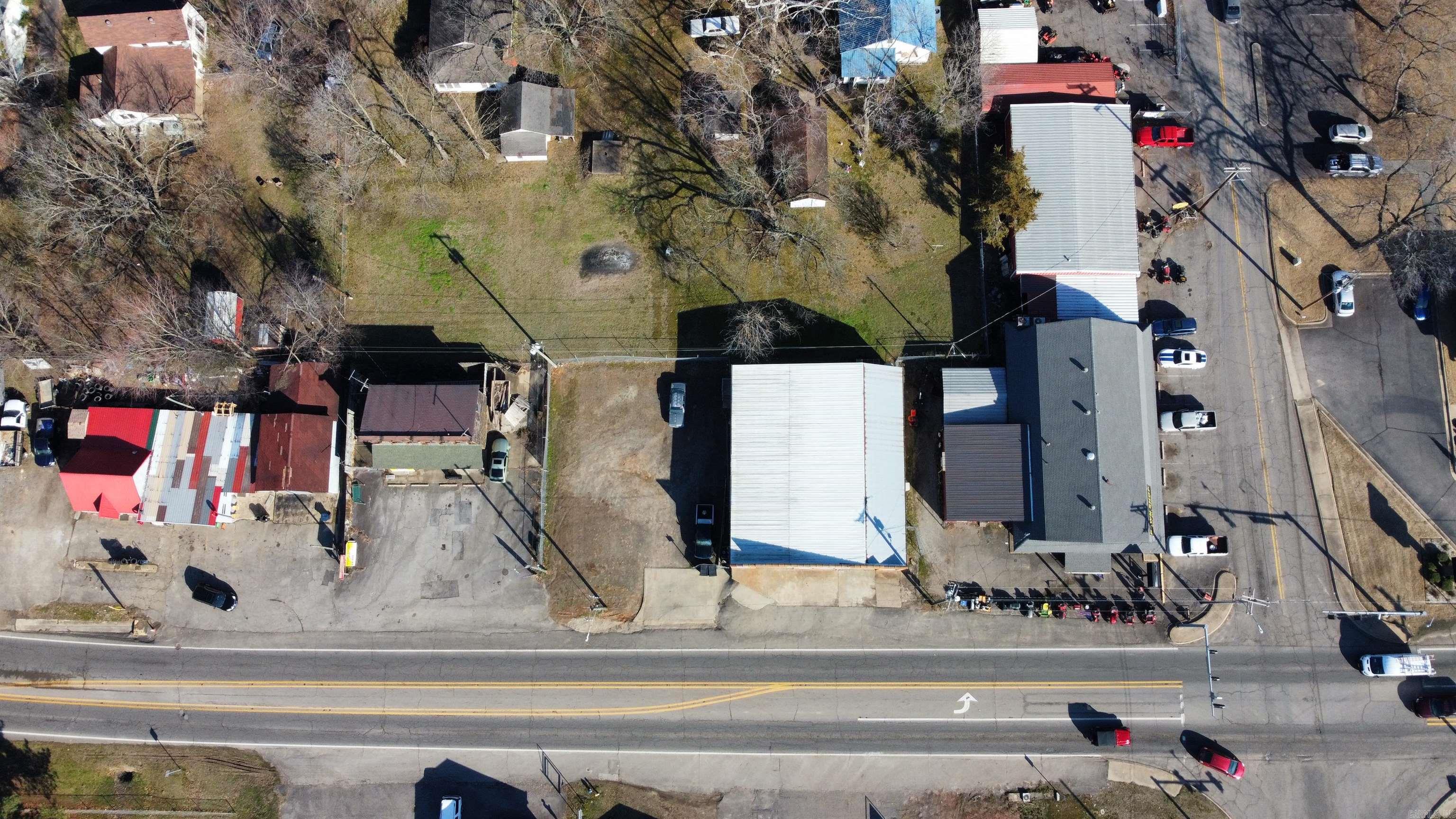 1406 W Main  Clarksville, AR