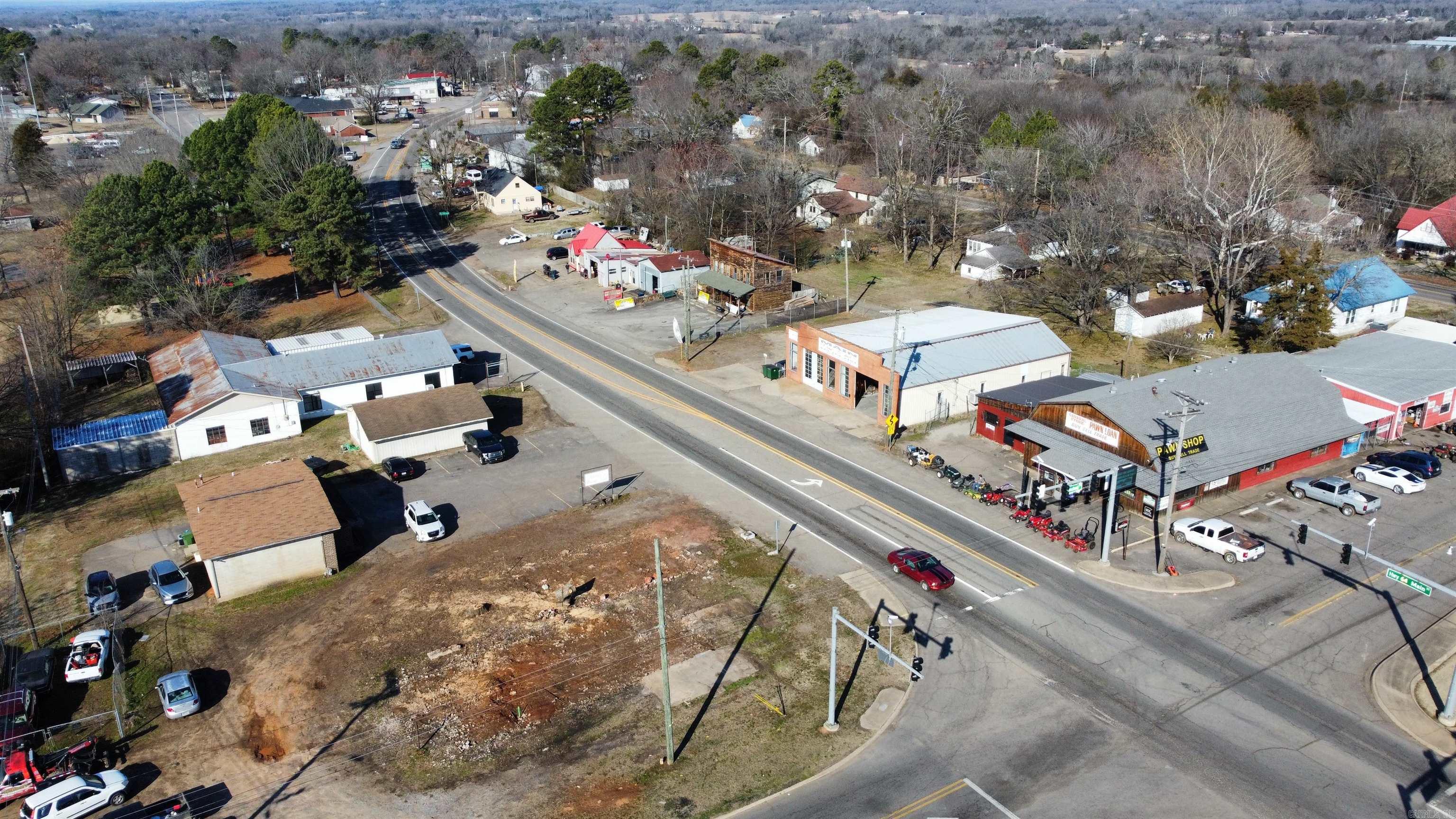 1406 W Main  Clarksville, AR