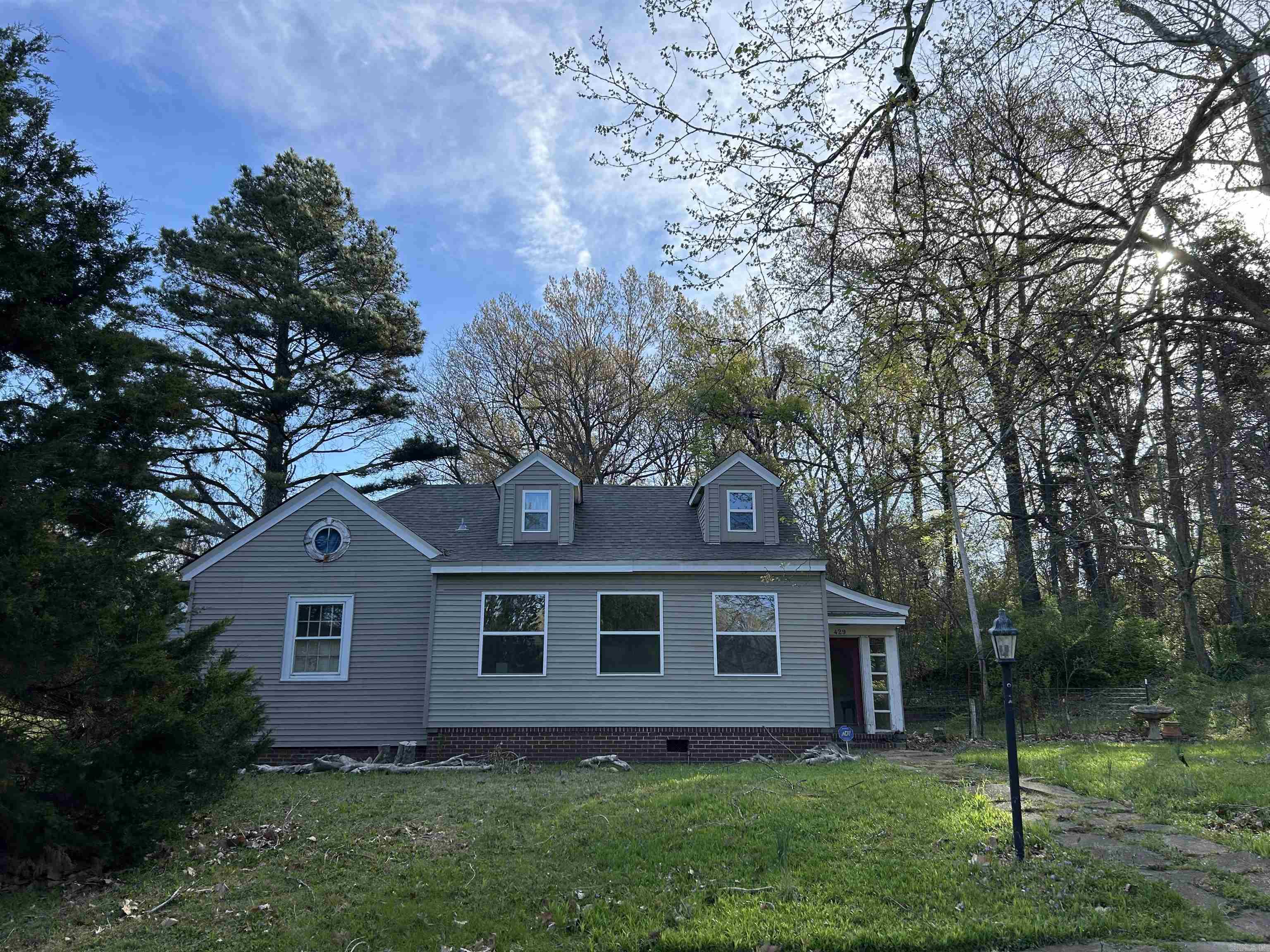 429 East St Forrest City, AR 72335