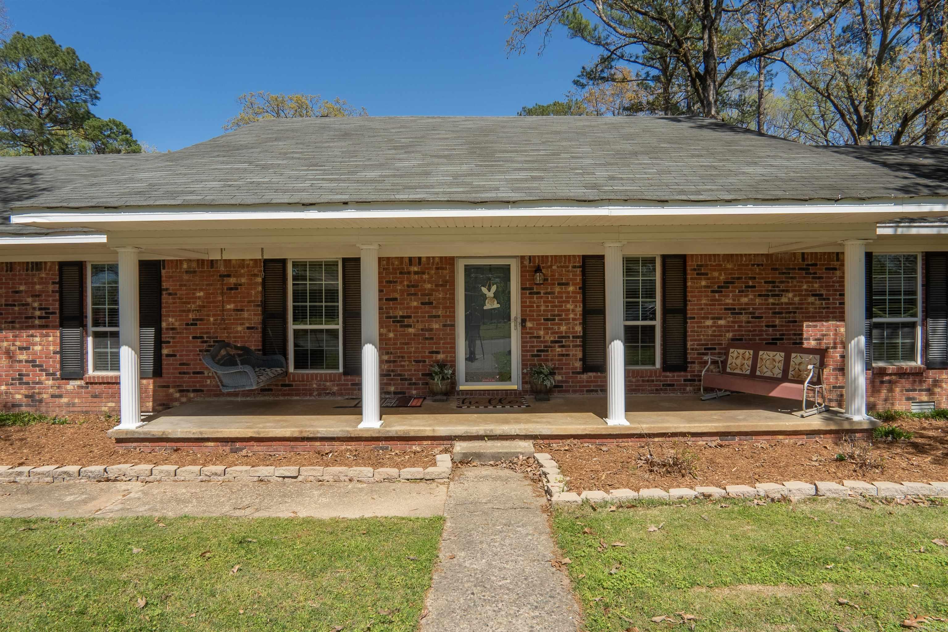 1529 Lenore Drive