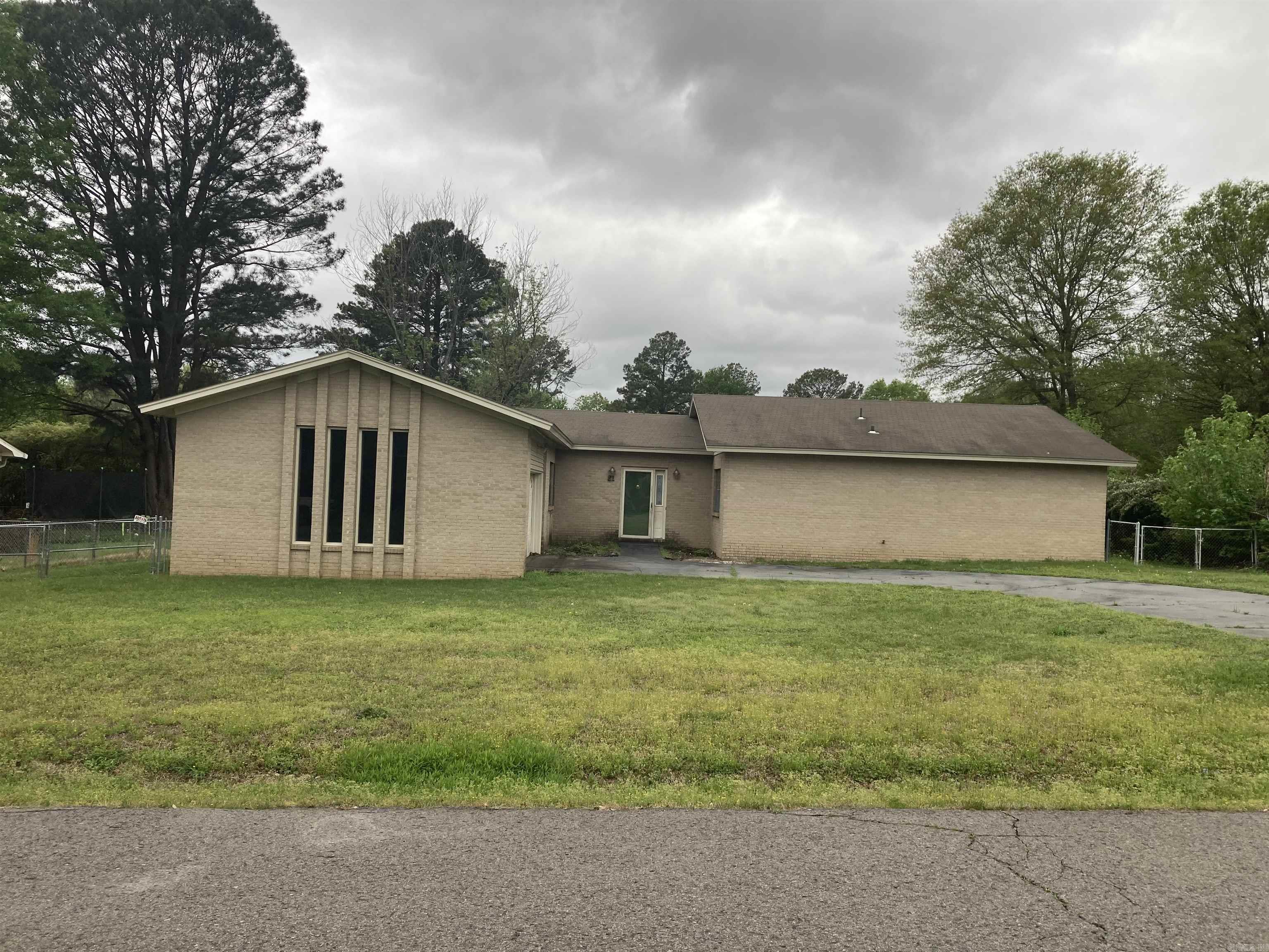 21 Oakwood Drive