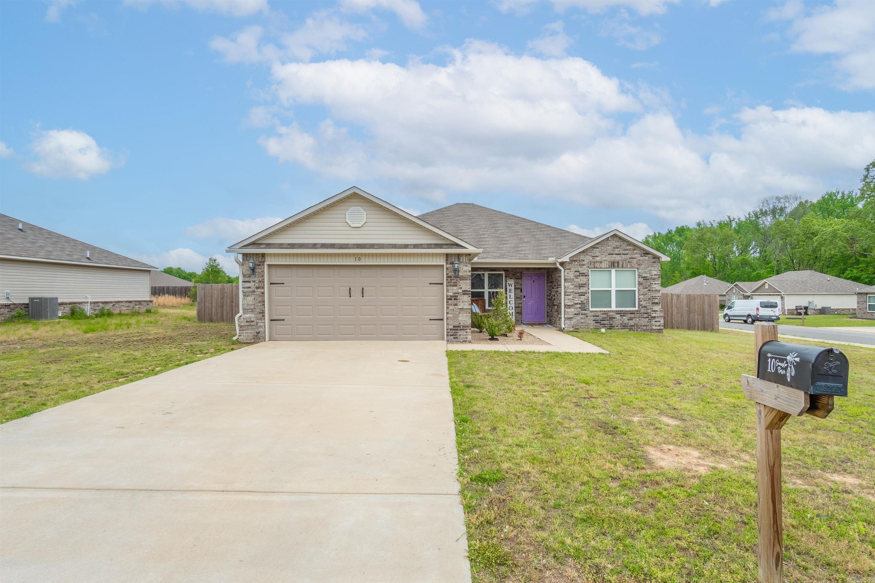 10 Saunder Drive