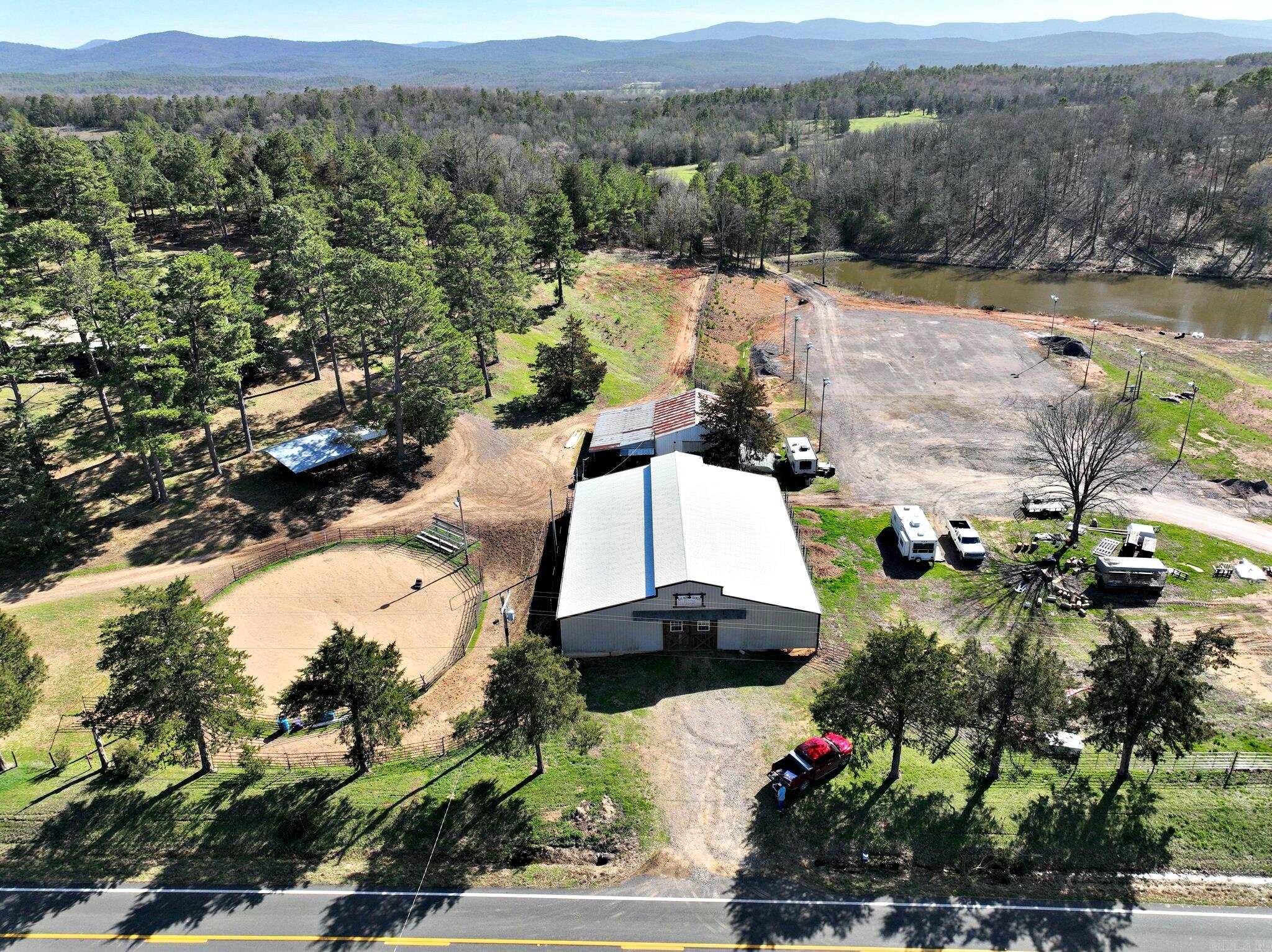 5779 E Hwy 28 Parks, AR 72950