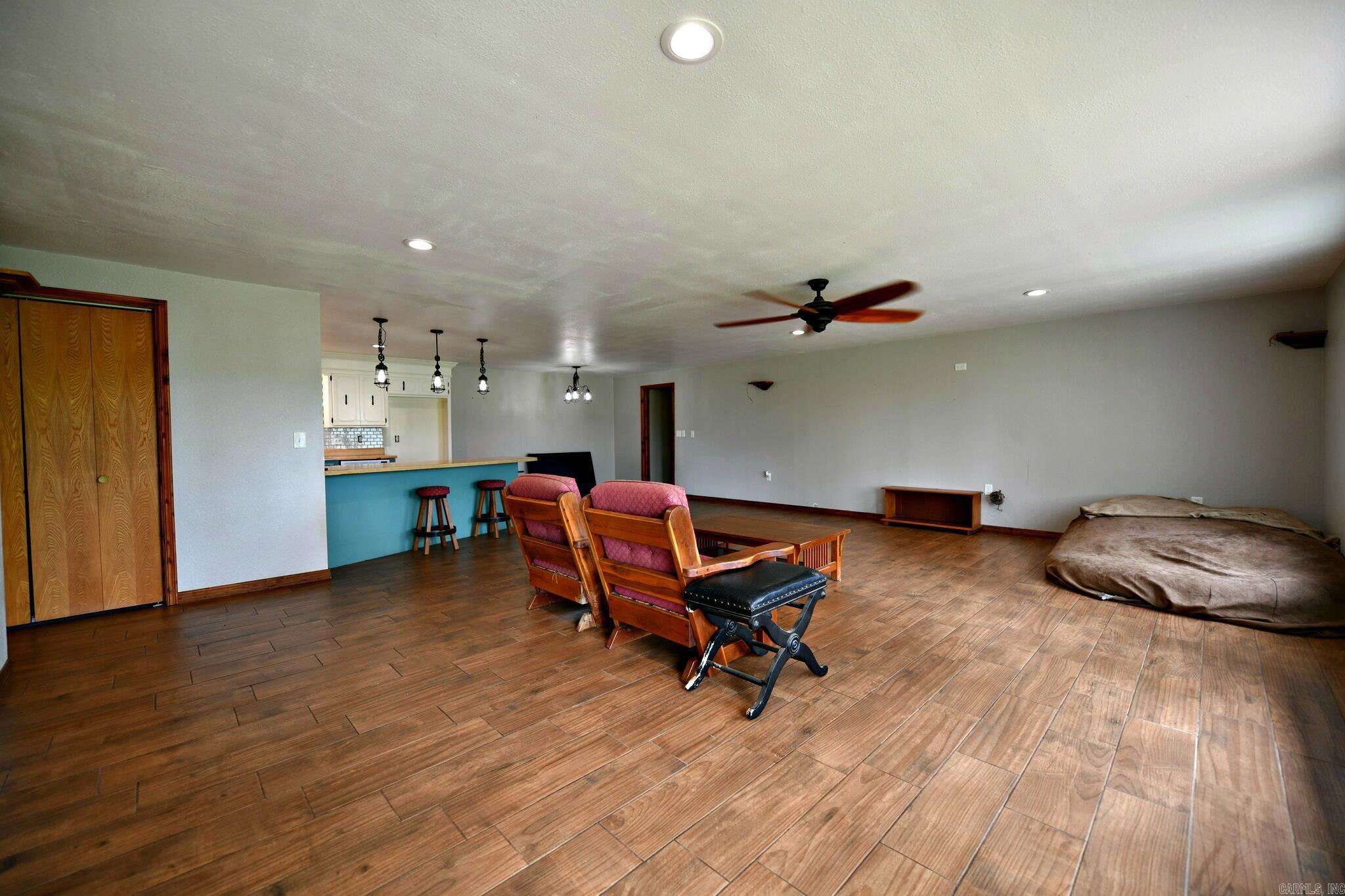 5779 E Hwy 28 Parks, AR 72950