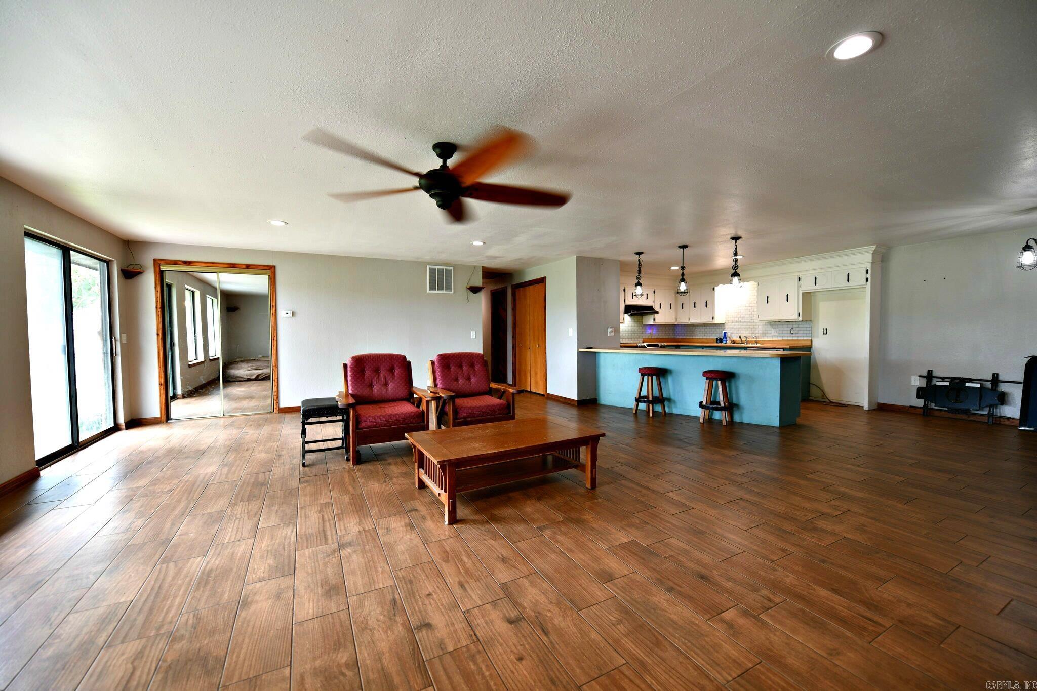 5779 E Hwy 28 Parks, AR 72950