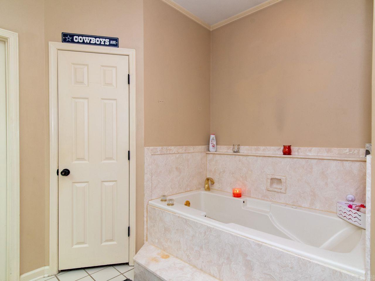 10 Deer Horn Cove Pine Bluff, AR 71603