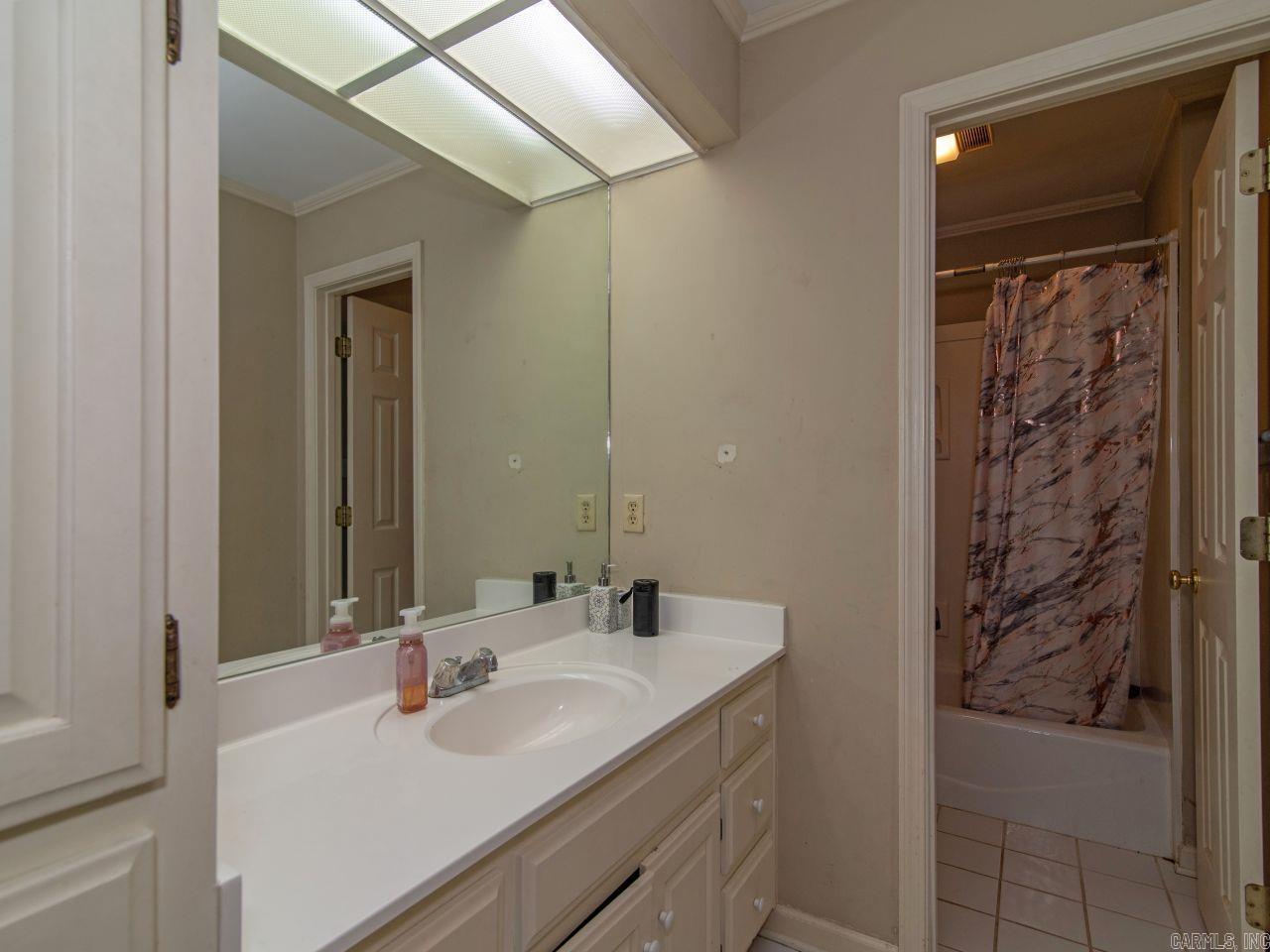 10 Deer Horn Cove Pine Bluff, AR 71603