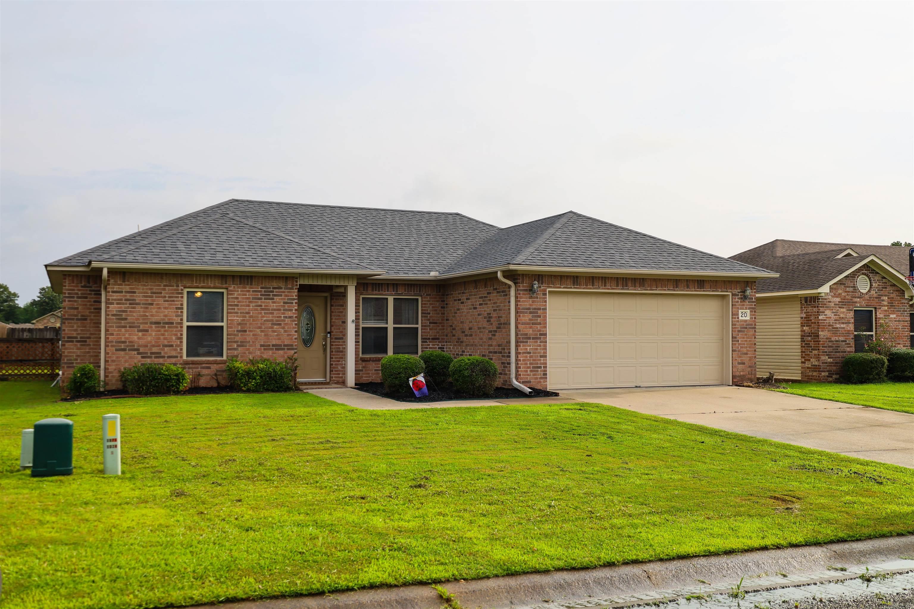 20 Apricot Dr