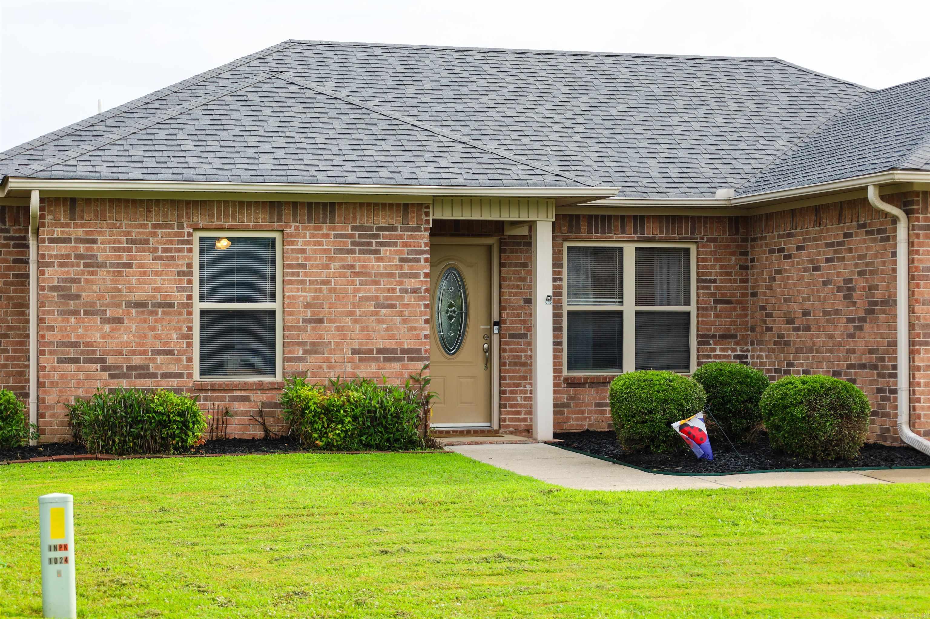 20 Apricot Dr — photo 2