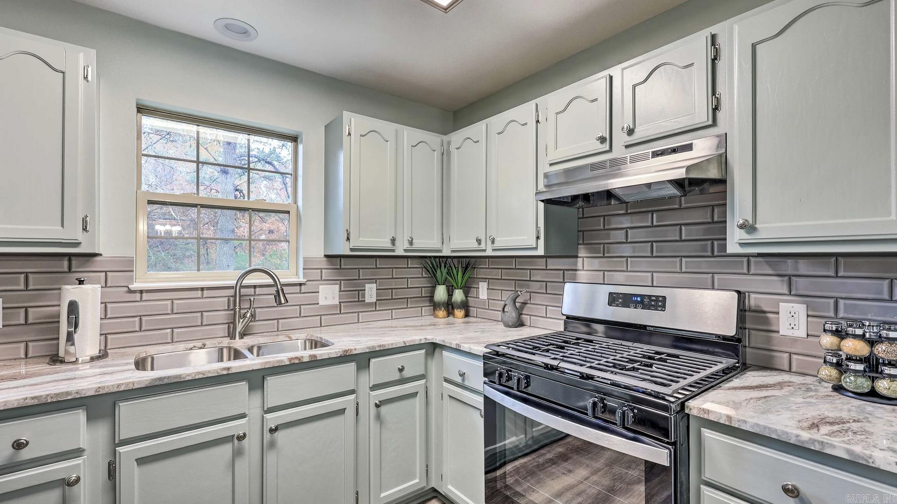 1937 Lakeshore Drive Hot Springs, AR 71913