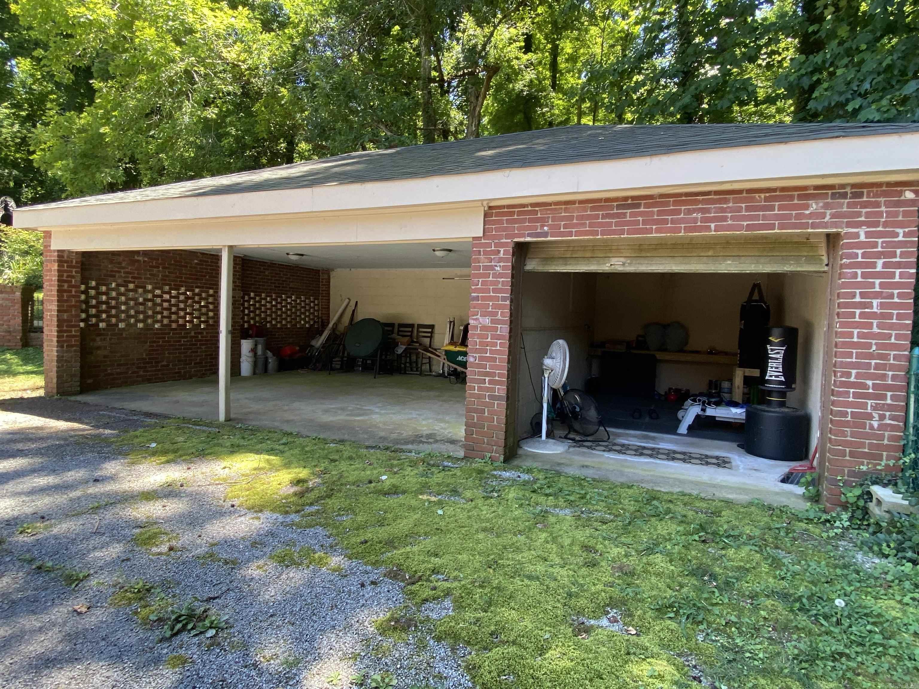 1205 Yorkshire  Helena, AR