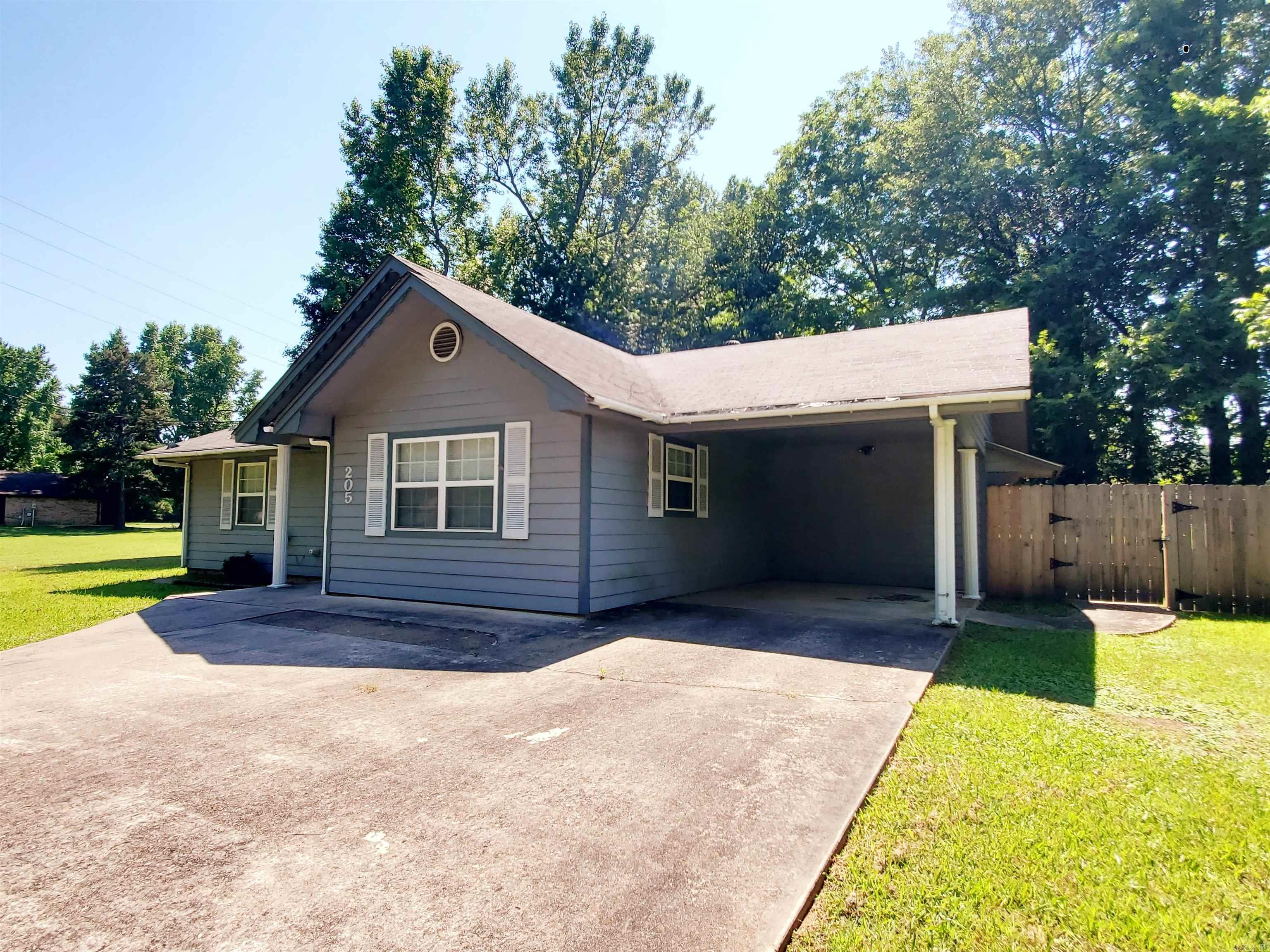 205 Cherry Street  Mena, AR