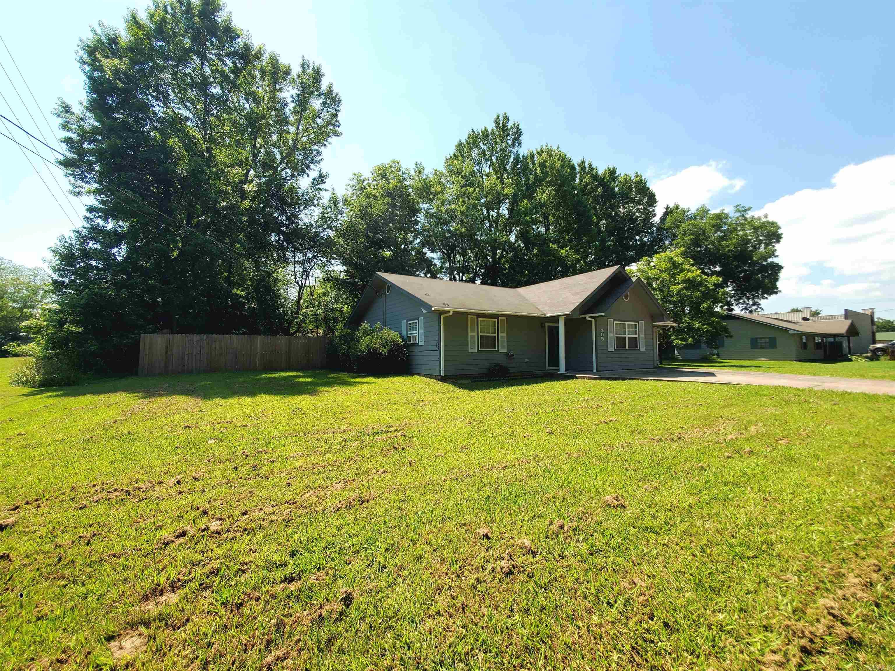 205 Cherry Street  Mena, AR