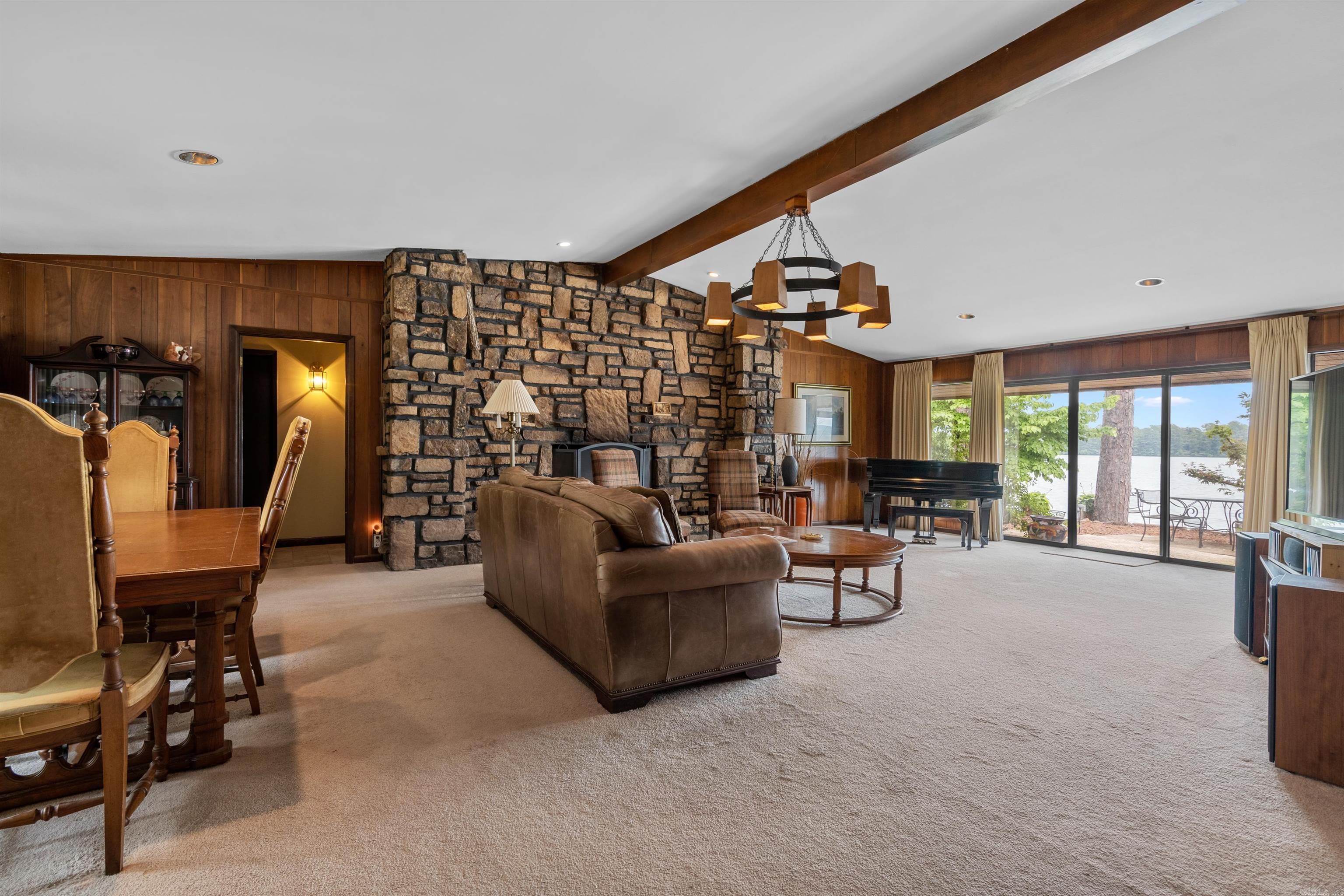 462 Caroline Acres Point Hot Springs, AR 71913